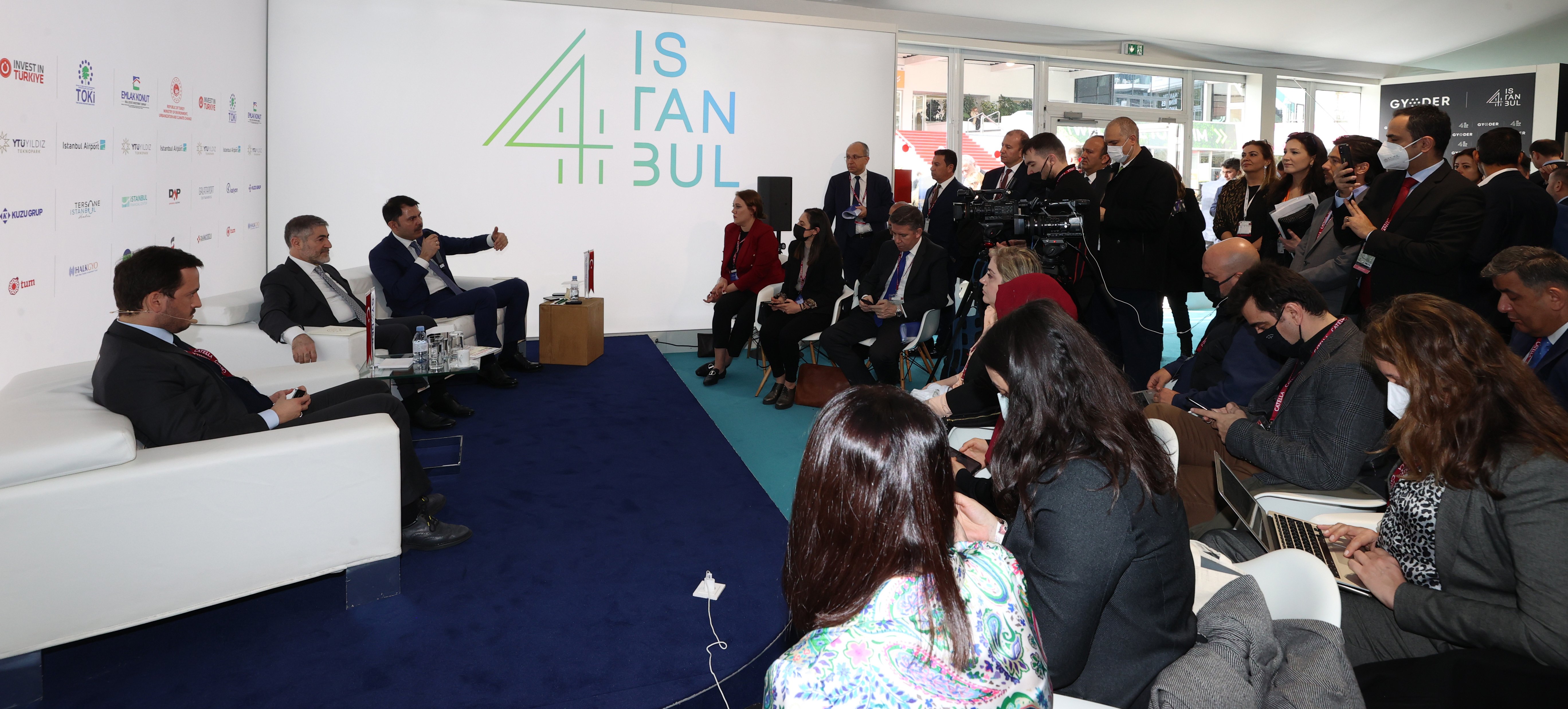 ​​​​​​​Minister Kurum Explained Investment Opportunities in Turkey at MIPIM Fair in France