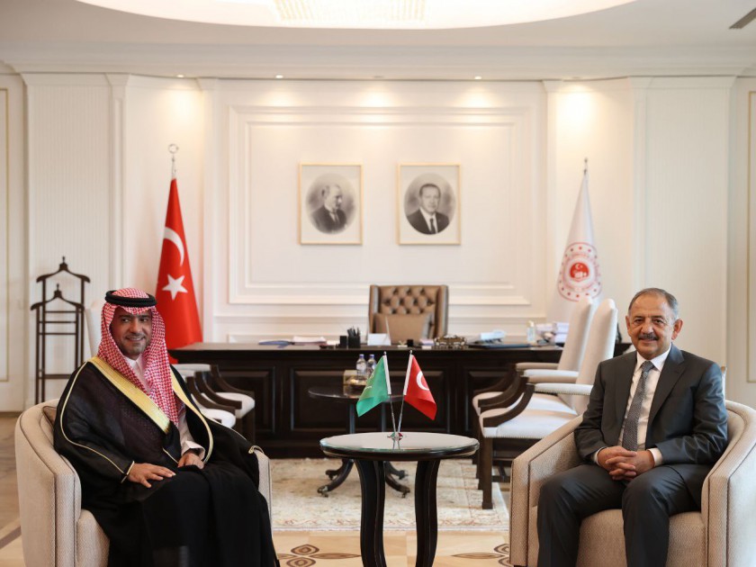 Minister Özhaseki Met with Saudi Colleague Al Hogail