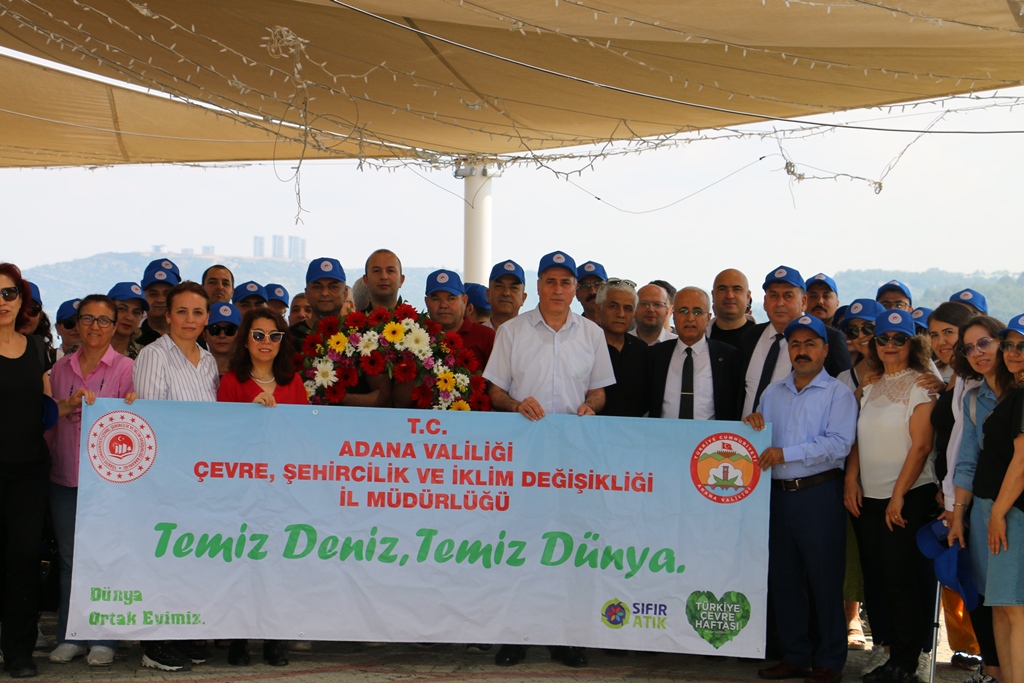 6 Şubatta meydana gelen ve ülkemizi derinden sarsan depremden etkilenen tüm vatandaşlarımız adına ve anısına Seyhan Baraj Gölüne “Saygı Çelengi” bırakılmıştır