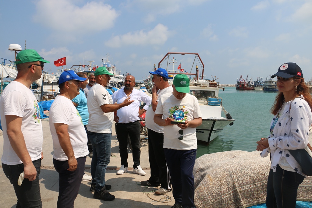 Bugün Adana ilimiz, Karataş ilcemizde, saat 14:00 da Balıkçı Barınağinda Dalgıçlar ile Deniz dibi temizliği etkinliği düzenledik