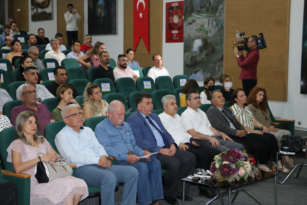 “GÜVENLİ YAPILAR İÇİN GÜVENLİ ÜRÜNLER” TEMALI TOPLANTI YAPILDI