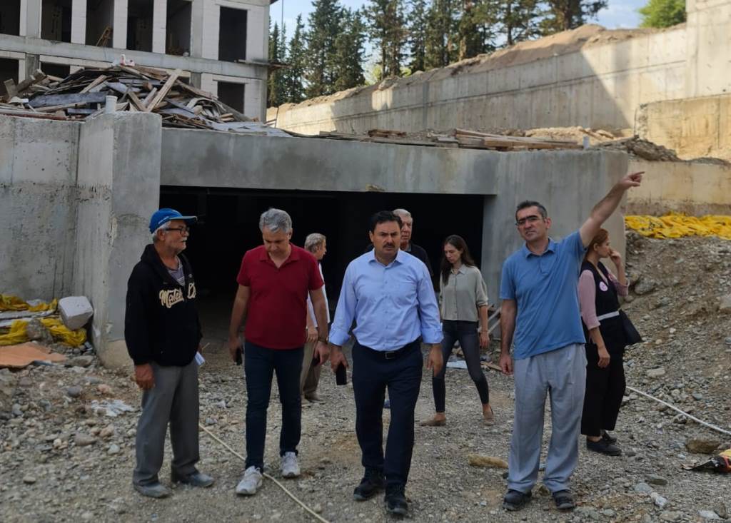 İl Müdürümüz Sn. Hasan ALAN , İl Müdür Yardımcımız, Şube Müdürleri, hizmet binasının kontrol ekibi ve yüklenici firma yetkilisinin de katılımıyla yeni hizmet binamızın inşaatında incelemelerde bulundu.