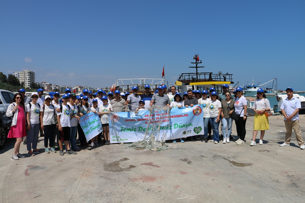 “Temiz Deniz, Temiz Dünya” temasıyla başladığımız etkinlikler kapsamında Karataş ilçesi açıklarında deniz dibinde hayalet ağ  temizliği yapıldı.