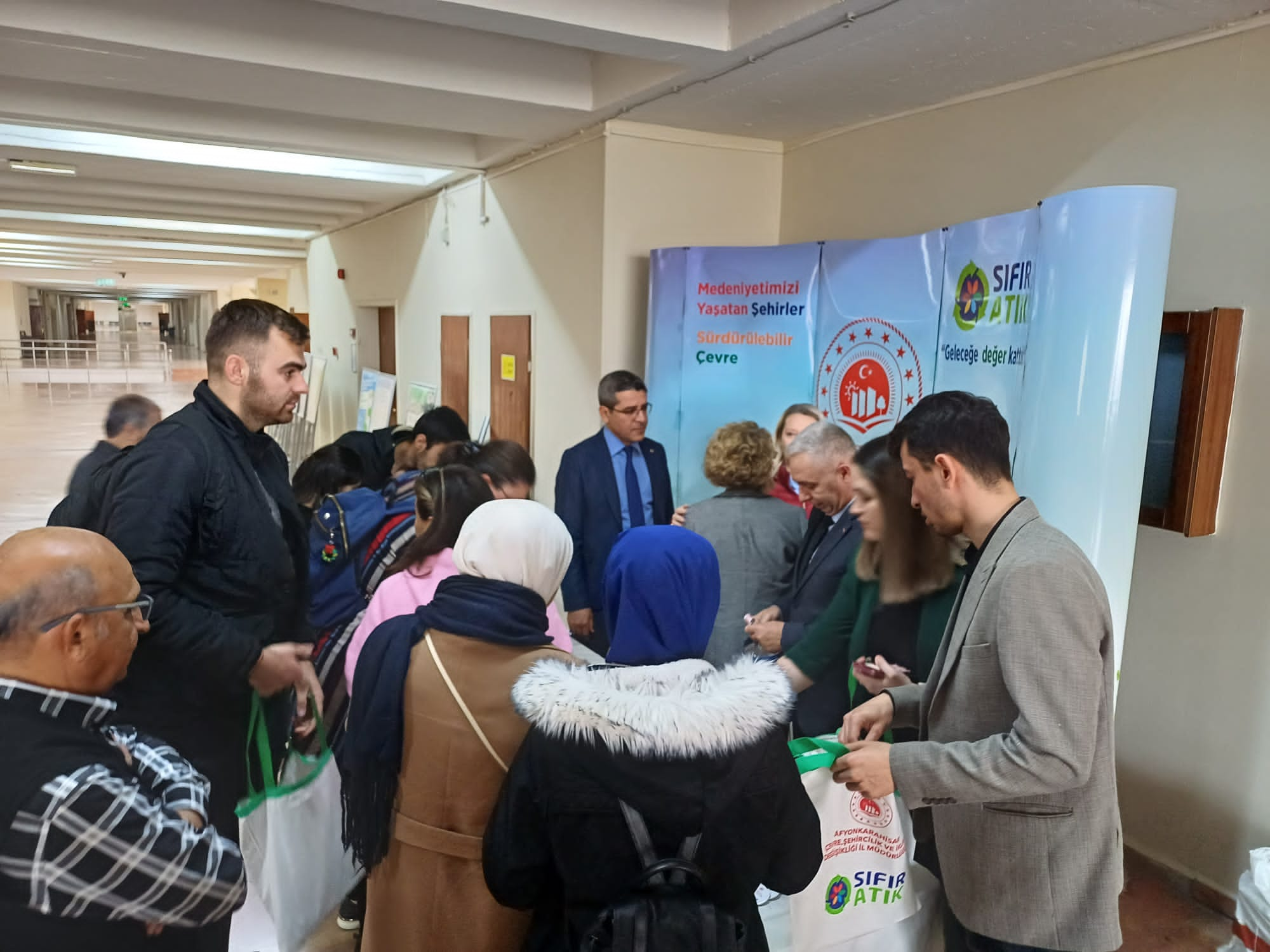 Afyon Kocatepe Üniversitesinde 18-26 Kasım Avrupa Atık Azaltım Haftası Kapsamında “Ambalaj Atık Azaltım” Temalı Etkinliğe Müdürlük olarak Katılarak Destek Verdik