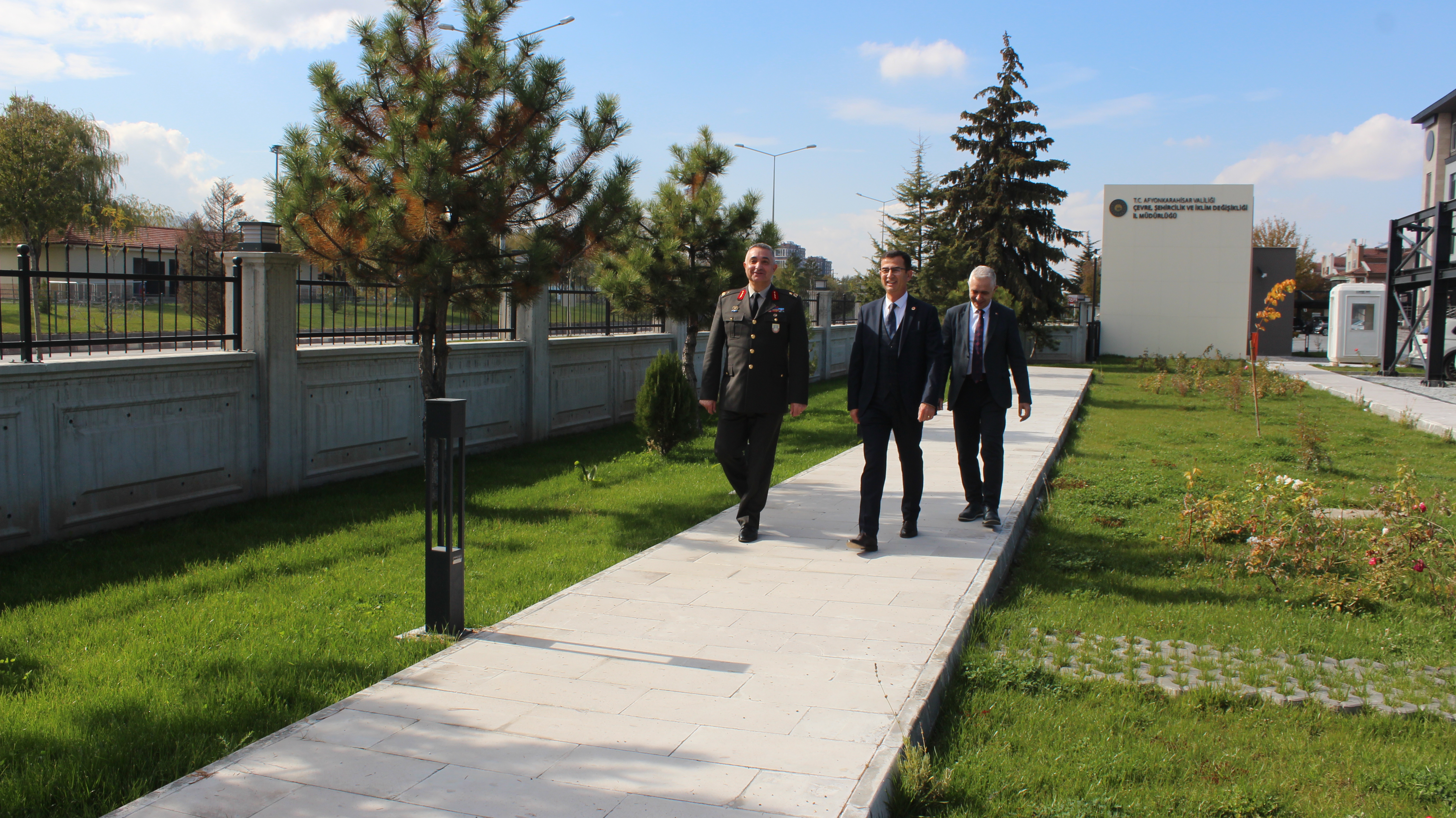 Afyonkarahisar İkmal ve Garnizon Komutanından İl Müdürümüze  Ziyaret