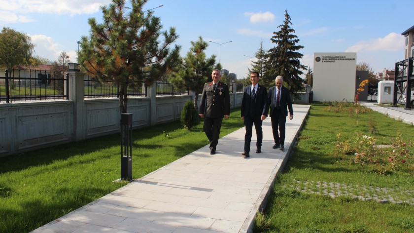 Afyonkarahisar İkmal ve Garnizon Komutanından İl Müdürümüze  Ziyaret