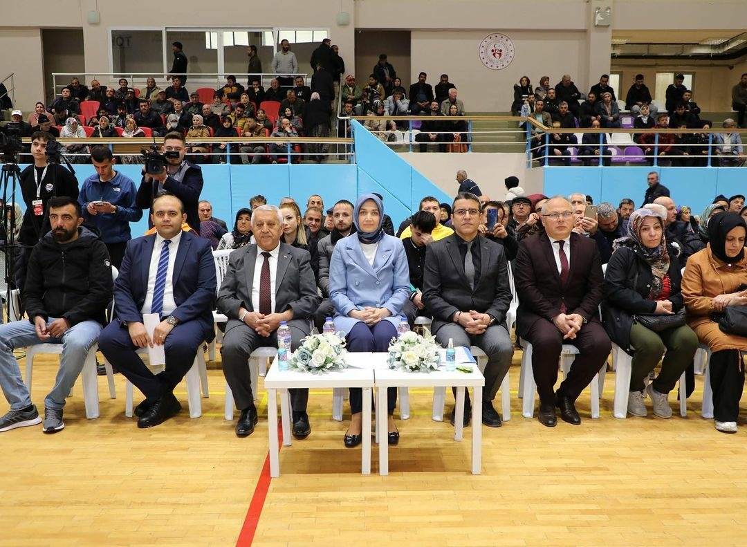 Afyonkarahisar’da, İlk Evim İlk İşyerim” Projesinin Hak Sahibi Belirleme Kura Çekiliş Töreni Yapıldı.