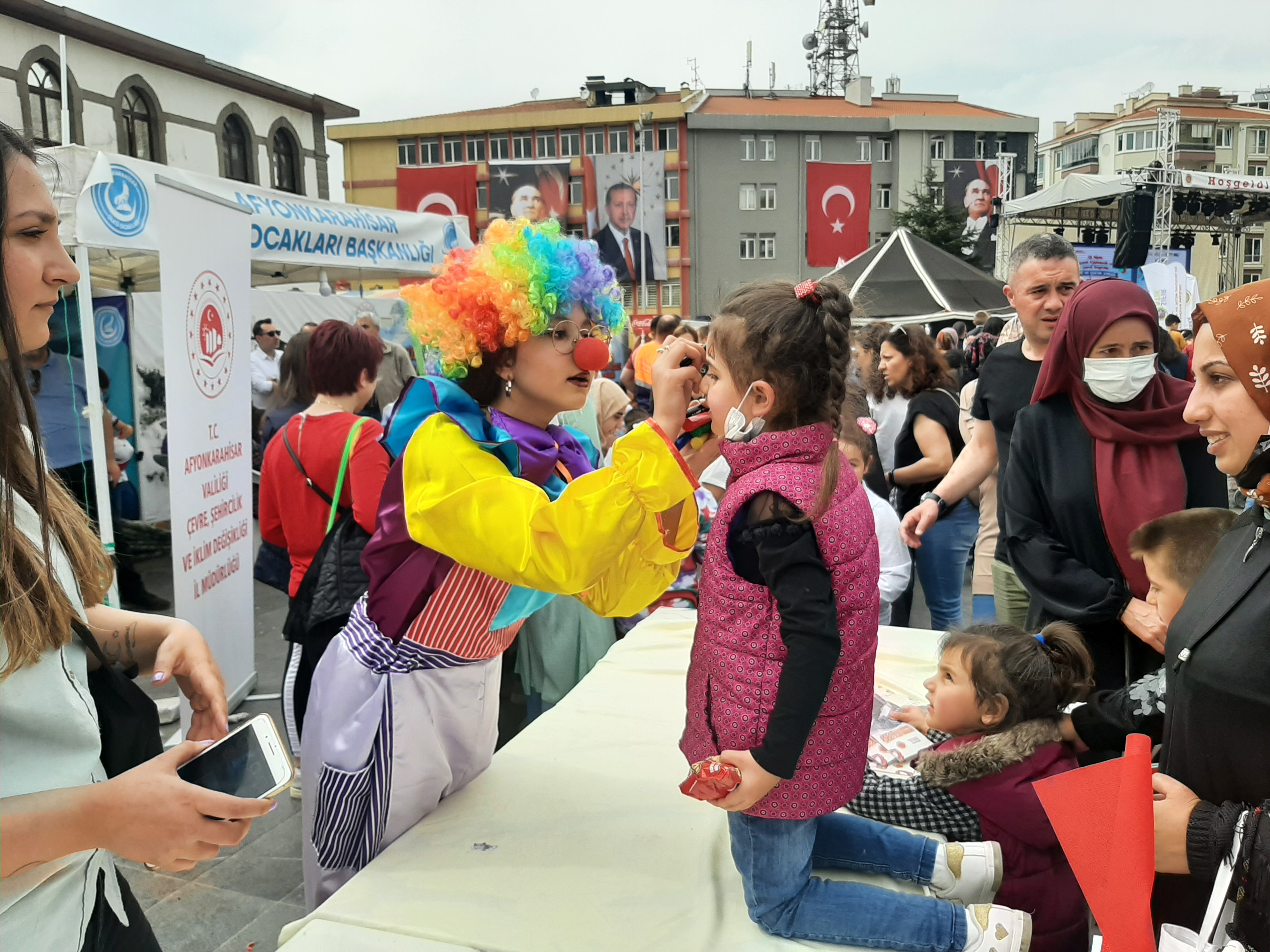 ÇEVRE MÜFETTİŞİ ÇOÇUKLARIMIZ “ÇEVRE VE ÇOÇUK ŞENLİĞİ”NDE AFYONKARAHİSAR’DA BULUŞTU