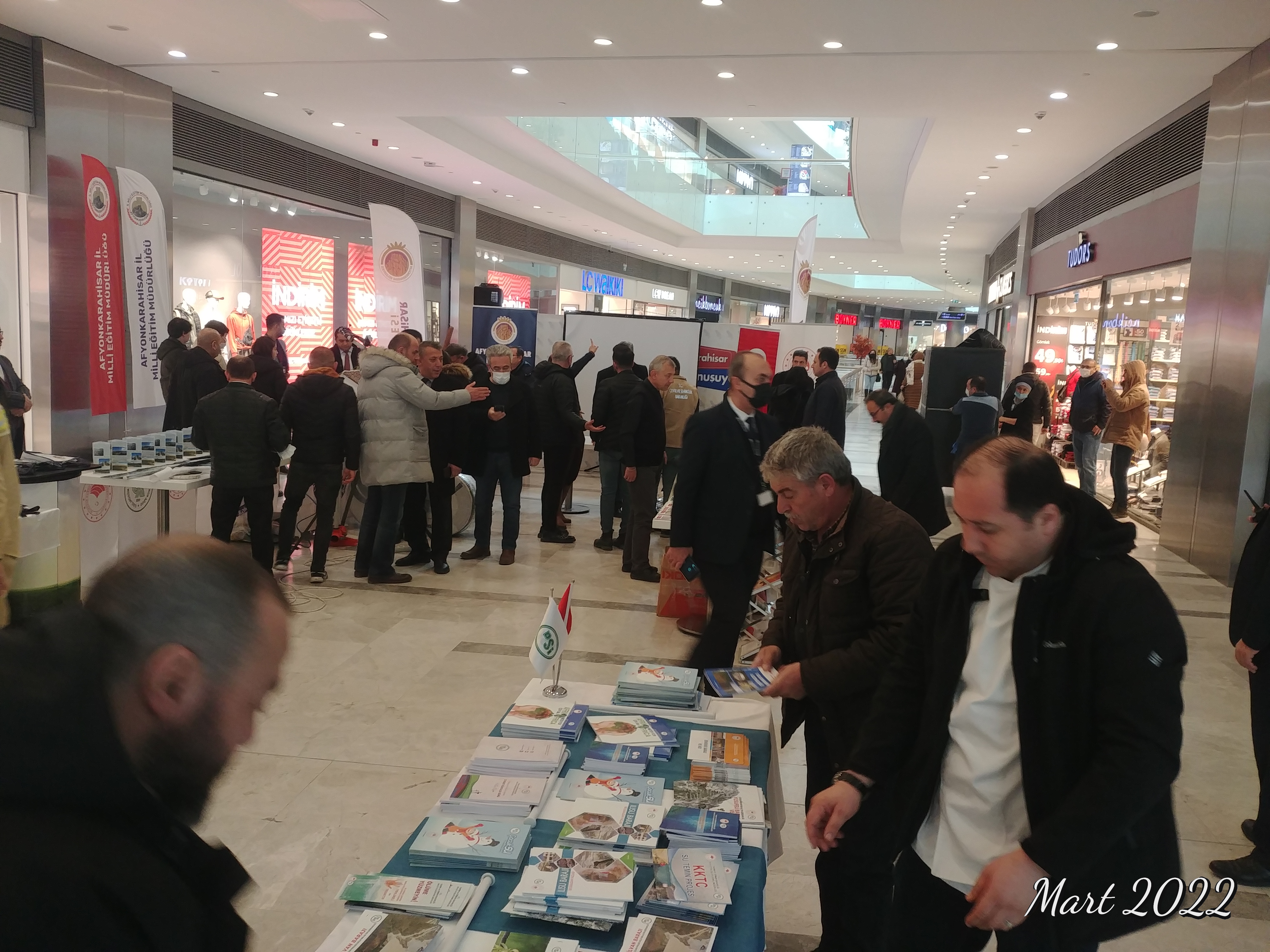 Dünyamızın, insanlığın ve tüm canlıların geleceğini ilgilendiren en önemli konu “SU” etkinliği düzenlendi.