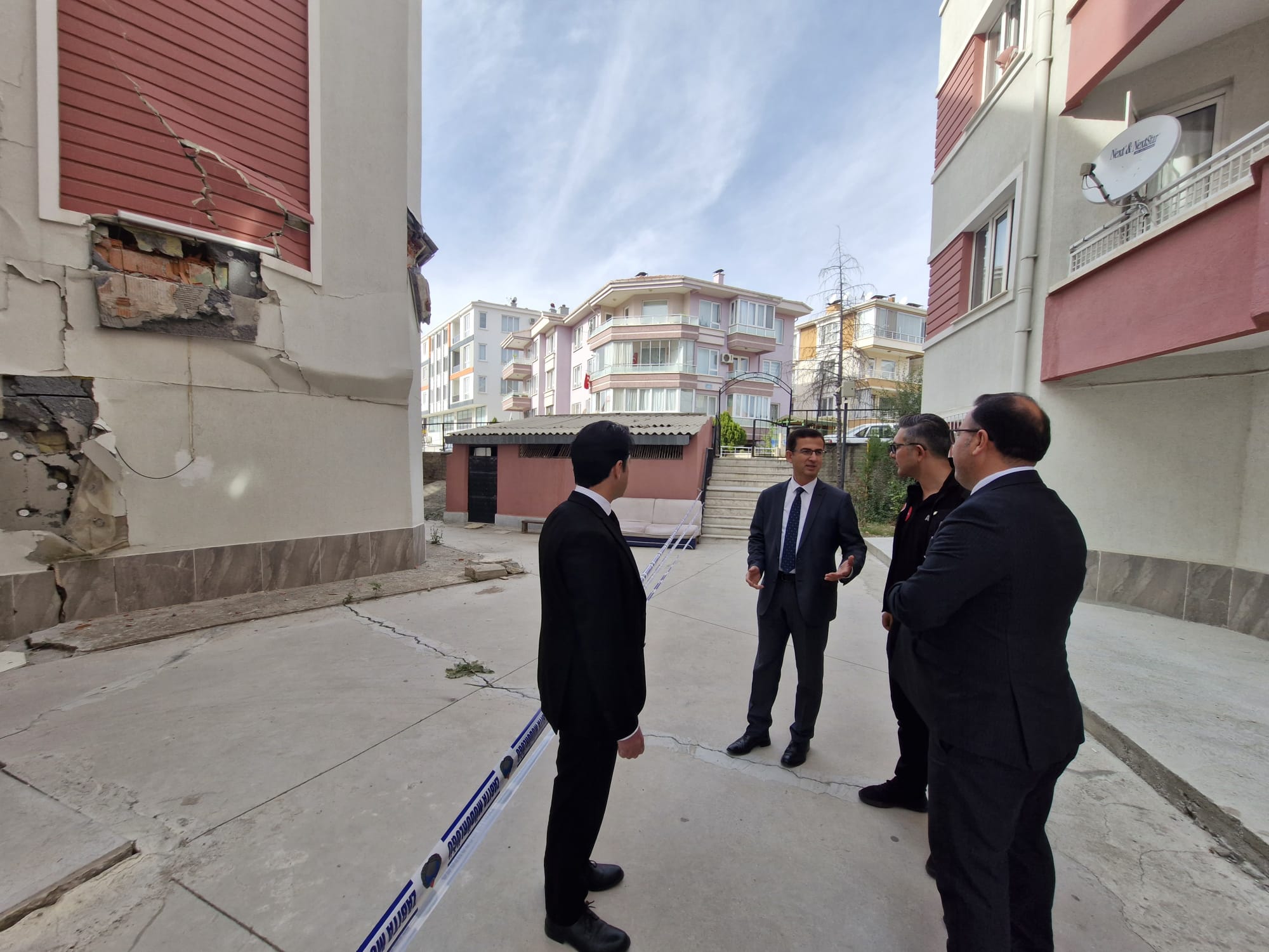 Tahliye Edilen Riskli Binada İnceleme