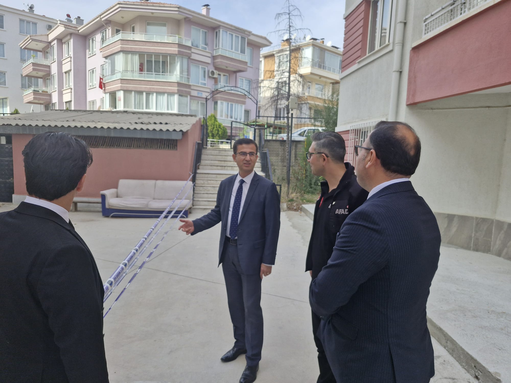 Tahliye Edilen Riskli Binada İnceleme