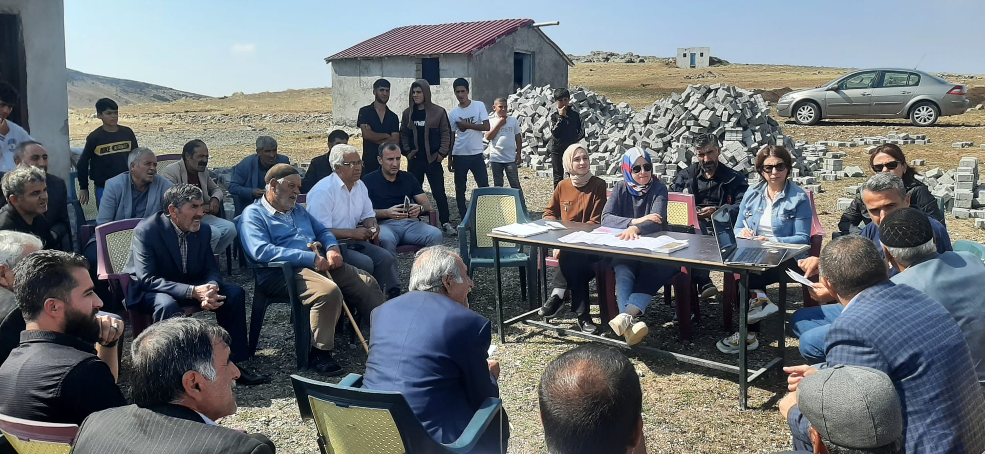 Ağrı İli Hamur İlçesi Süleymankümbet Köyü GES Yapımı Halkın katılım toplantısı