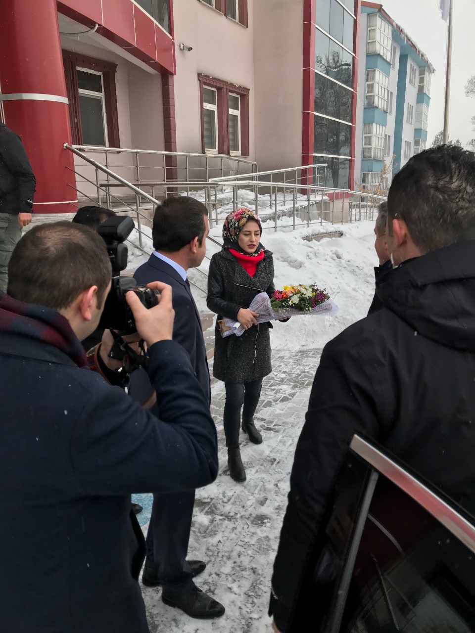 Valimiz Sayın Süleyman ELBAN,  Çevre ve Şehircilik İl Müdürlüğümüzü ziyaret ederek,  İl Müdürümüz Hikmet ŞİŞECİOĞLU ve Kurum çalışanlarından , İlimizde yürütülen çalışmalar hakkında brifing aldı.