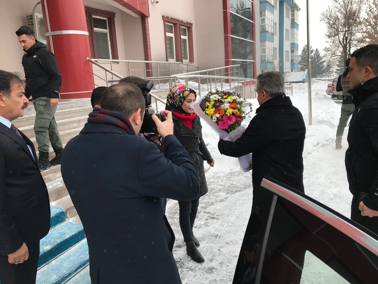 Valimiz Sayın Süleyman ELBAN,  Çevre ve Şehircilik İl Müdürlüğümüzü ziyaret ederek,  İl Müdürümüz Hikmet ŞİŞECİOĞLU ve Kurum çalışanlarından , İlimizde yürütülen çalışmalar hakkında brifing aldı.