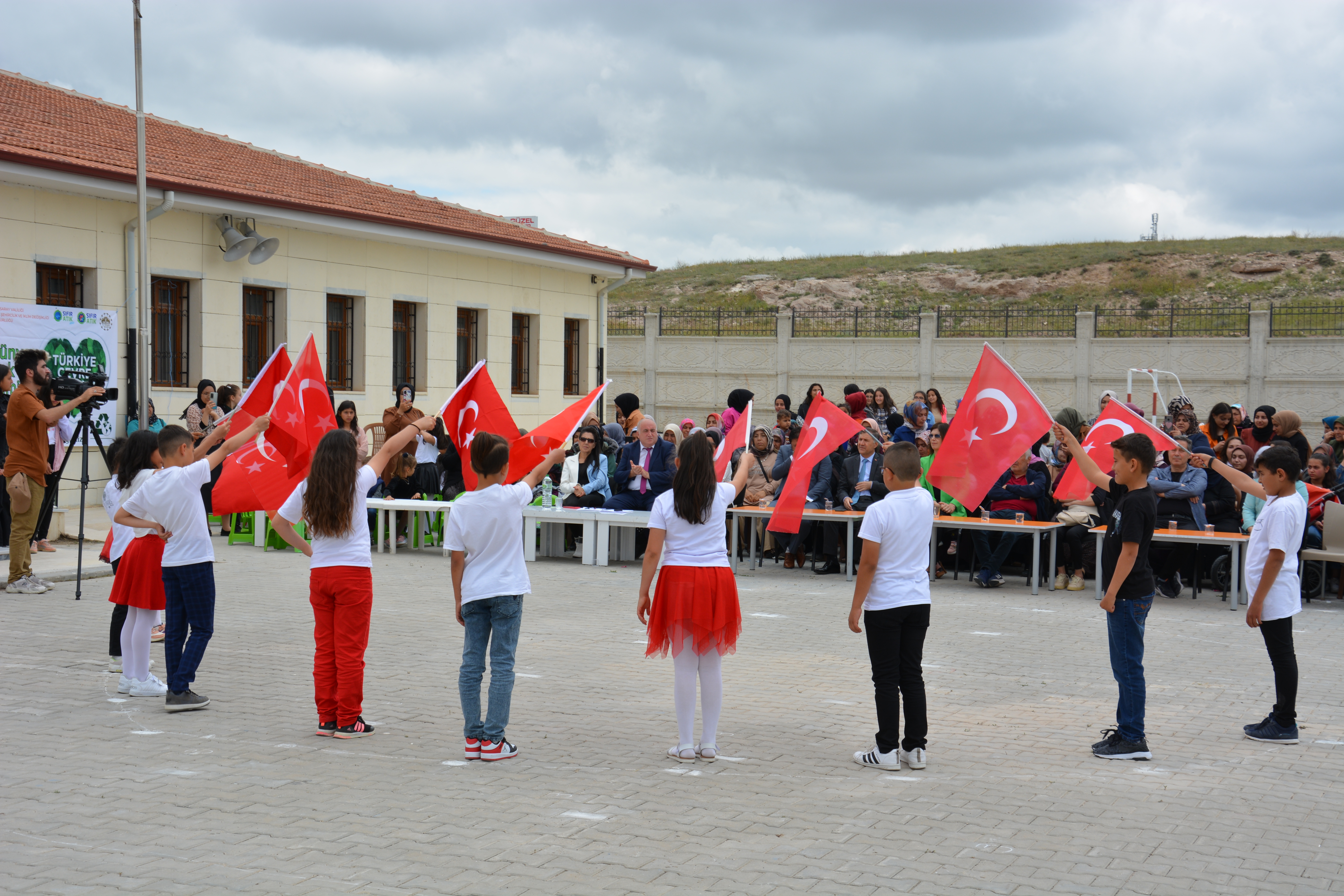 Gençosman Köyü İlkokulunda Türkiye Çevre Haftası Etkinliği Düzenlendi.