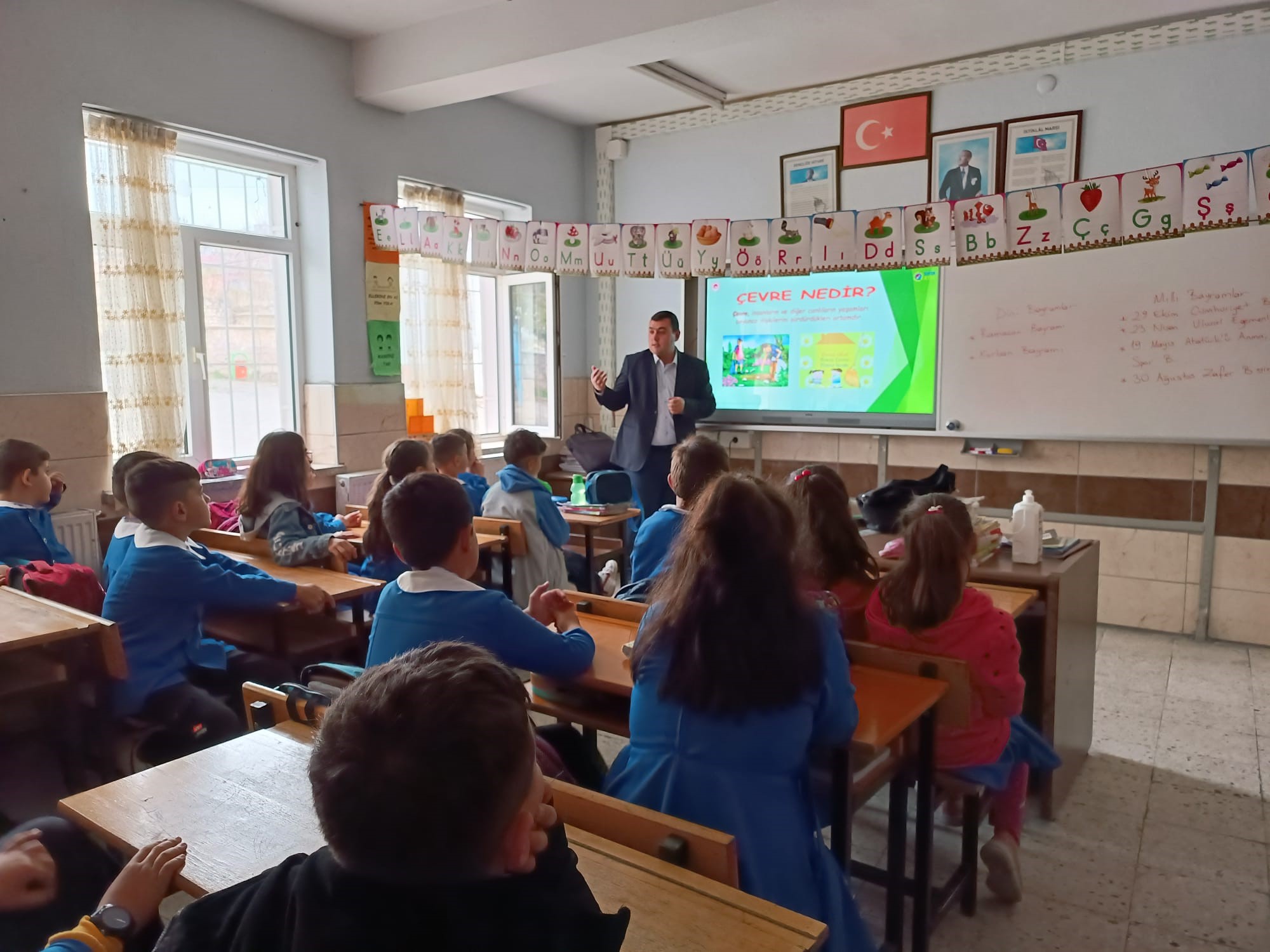 Güzelyurt İlçemize Bağlı Beldelerde ki Okullarda Çevre Farkındalığı Eğitimi Müdürlüğümüz Personeli Tarafından Verilmiştir