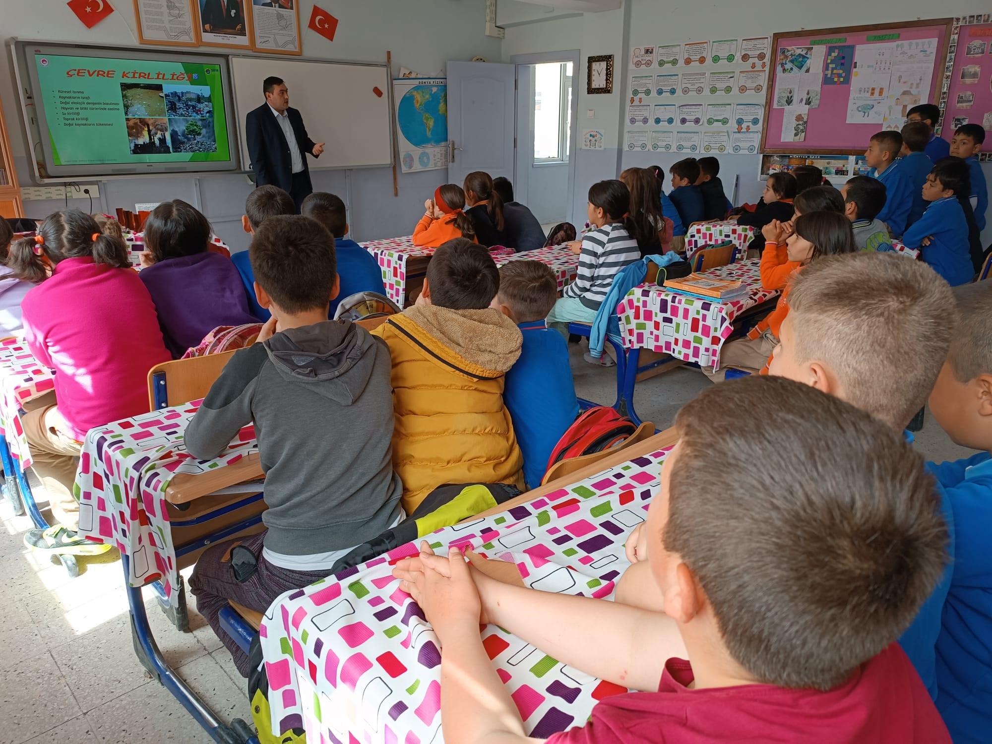 Güzelyurt İlçemize Bağlı Beldelerde ki Okullarda Çevre Farkındalığı Eğitimi Müdürlüğümüz Personeli Tarafından Verilmiştir