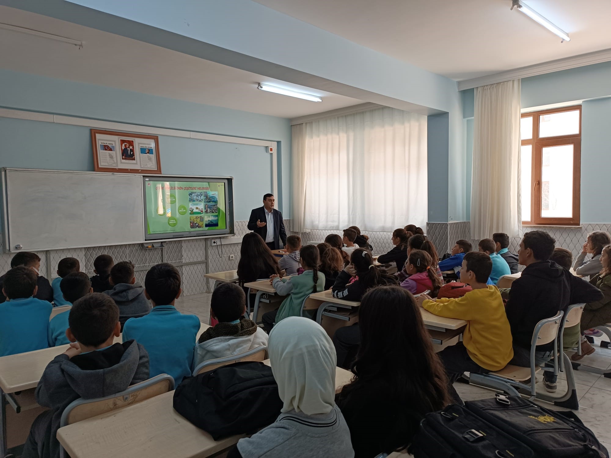 Güzelyurt İlçemize Bağlı Beldelerde ki Okullarda Çevre Farkındalığı Eğitimi Müdürlüğümüz Personeli Tarafından Verilmiştir