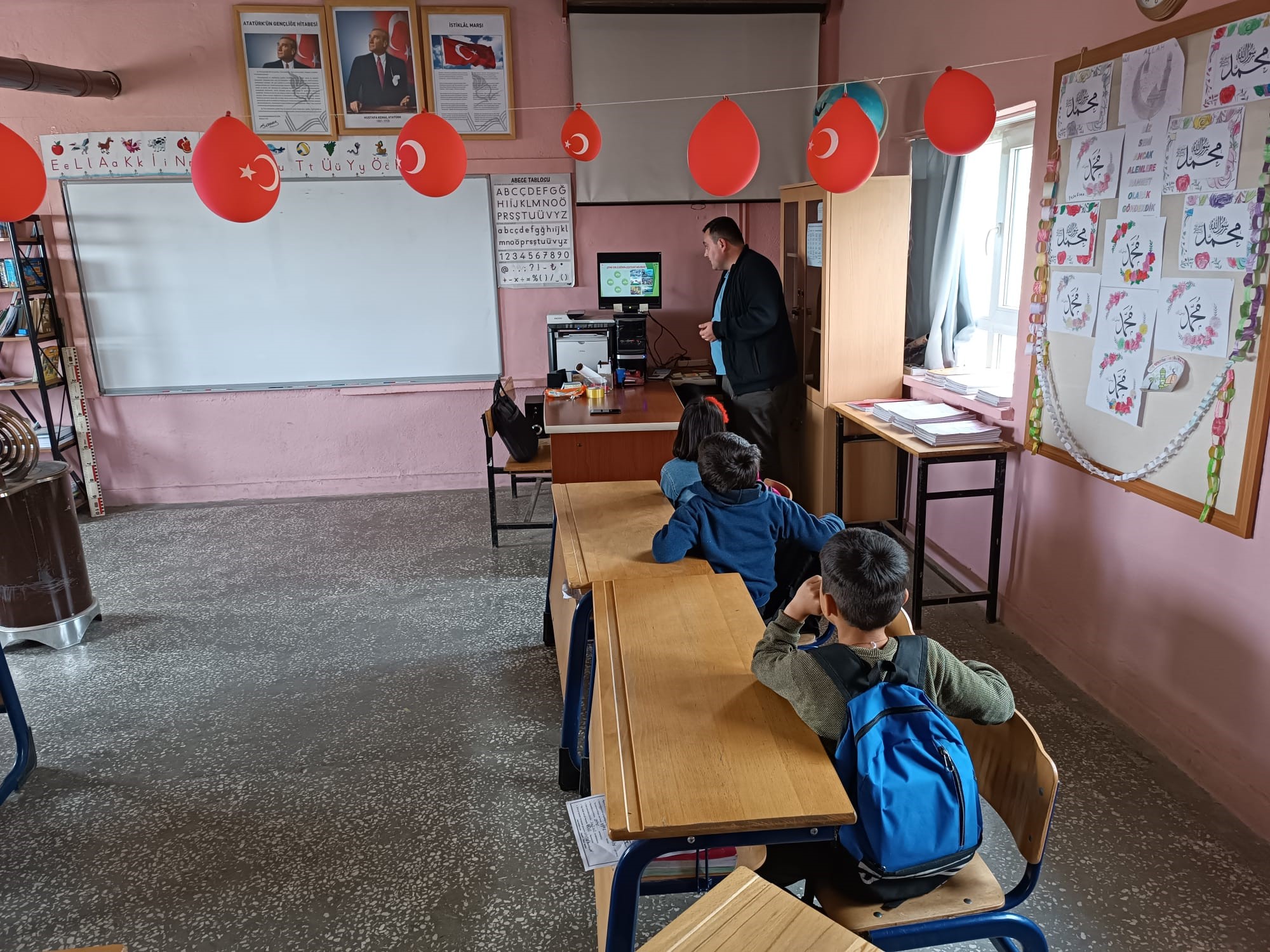 Ortaköy İlçemize Bağlı Beldelerde ki Okullarda Çevre Farkındalığı Eğitimi Müdürlüğümüz Personeli Tarafından Verilmiştir