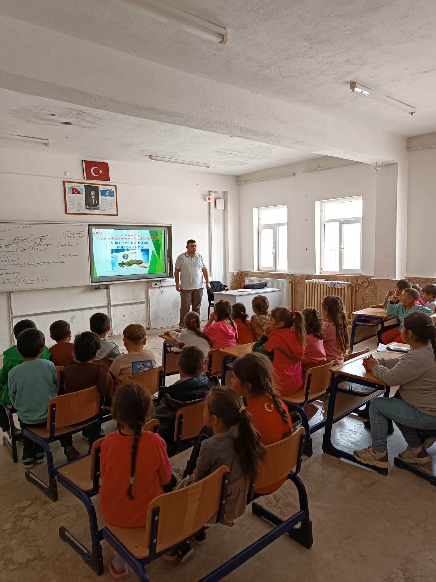 Ortaköy İlçemize Bağlı Beldelerde ki Okullarda Çevre Farkındalığı Eğitimi Müdürlüğümüz Personeli Tarafından Verilmiştir