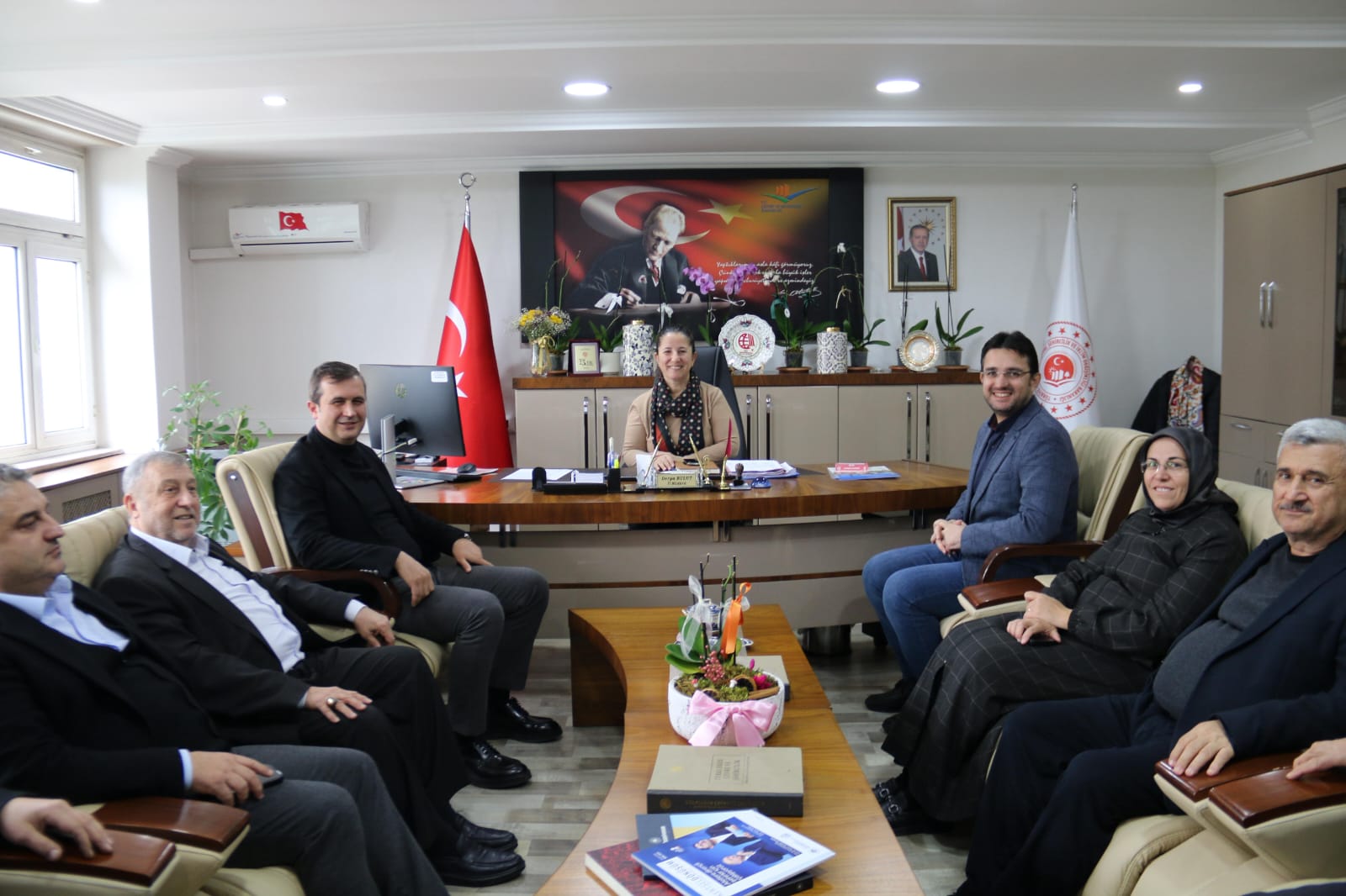 Ak Parti Yönetiminden İl Müdürümüz Derya BULUT' a Ziyaret