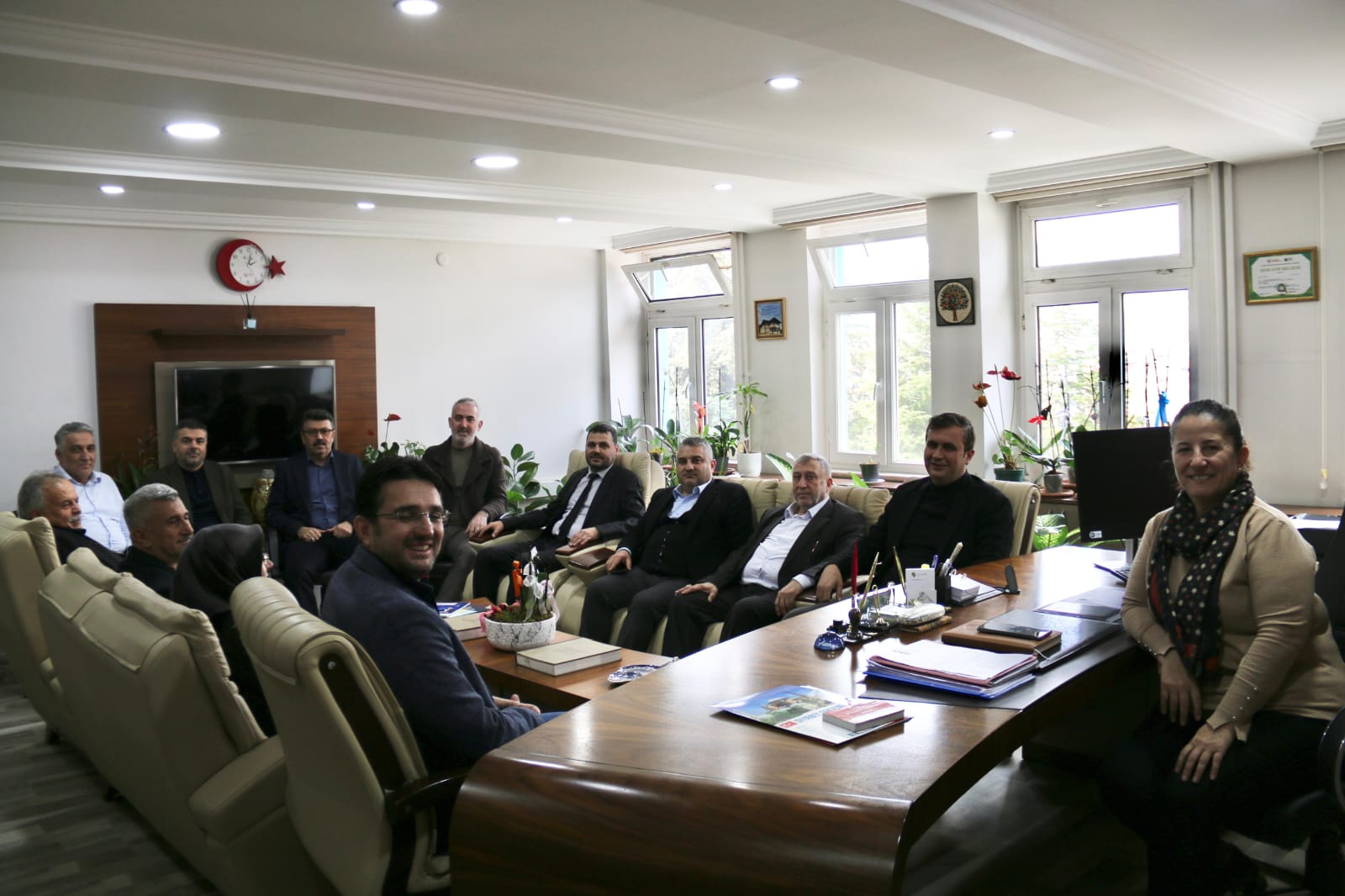 Ak Parti Yönetiminden İl Müdürümüz Derya BULUT' a Ziyaret