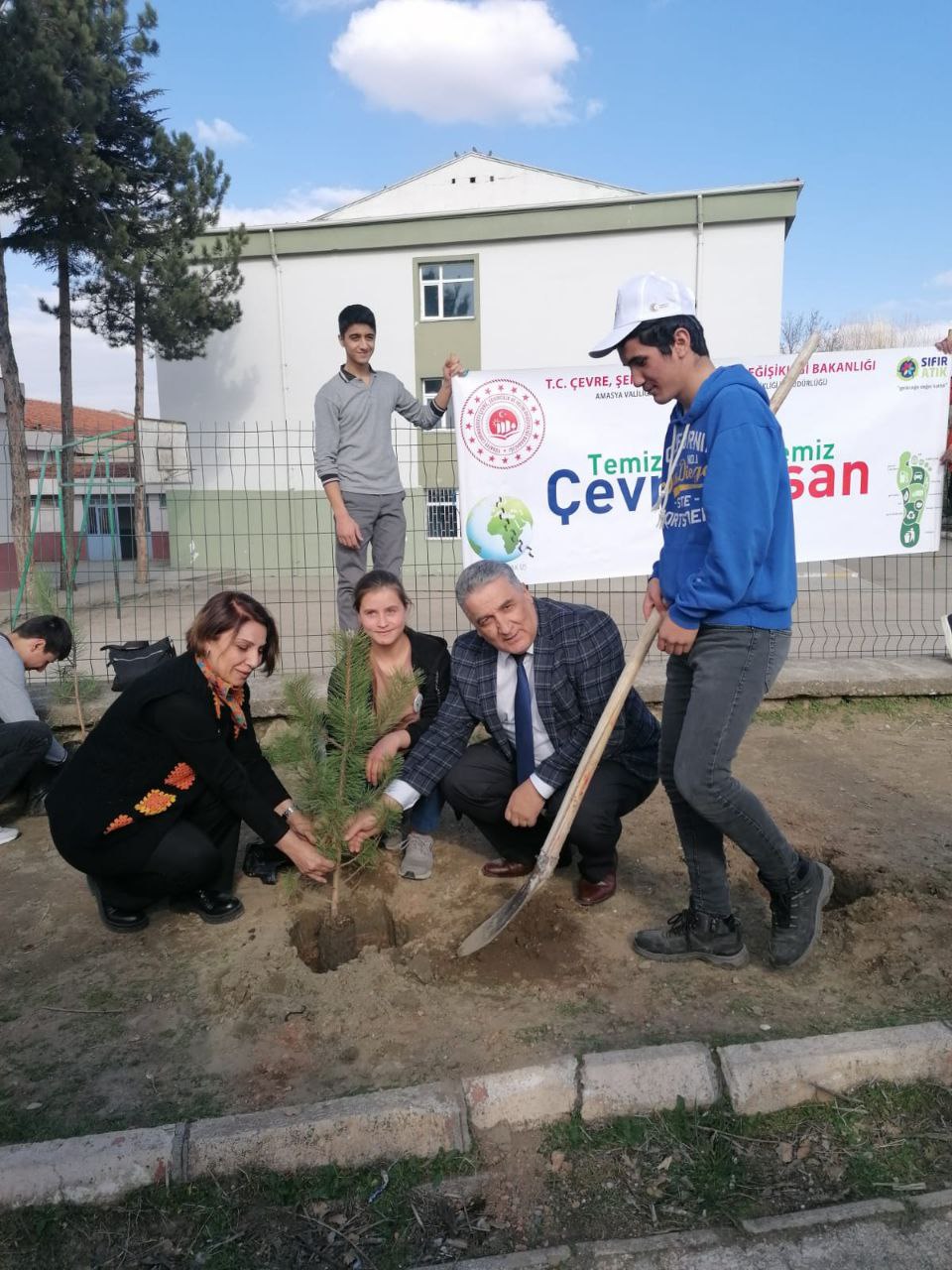 Amasya Aydınca Şehit Recep Bodur Çok Programlı Anadolu Lisesi’ de Sıfır Atık ve İklim Değişikliği Semineri Yapıldı.