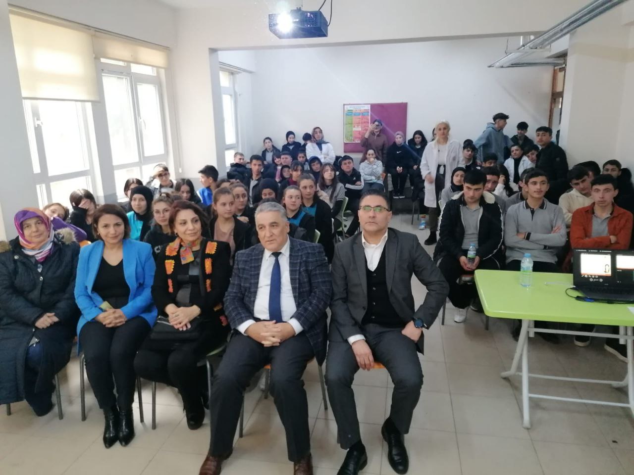 Amasya Aydınca Şehit Recep Bodur Çok Programlı Anadolu Lisesi’ de Sıfır Atık ve İklim Değişikliği Semineri Yapıldı.