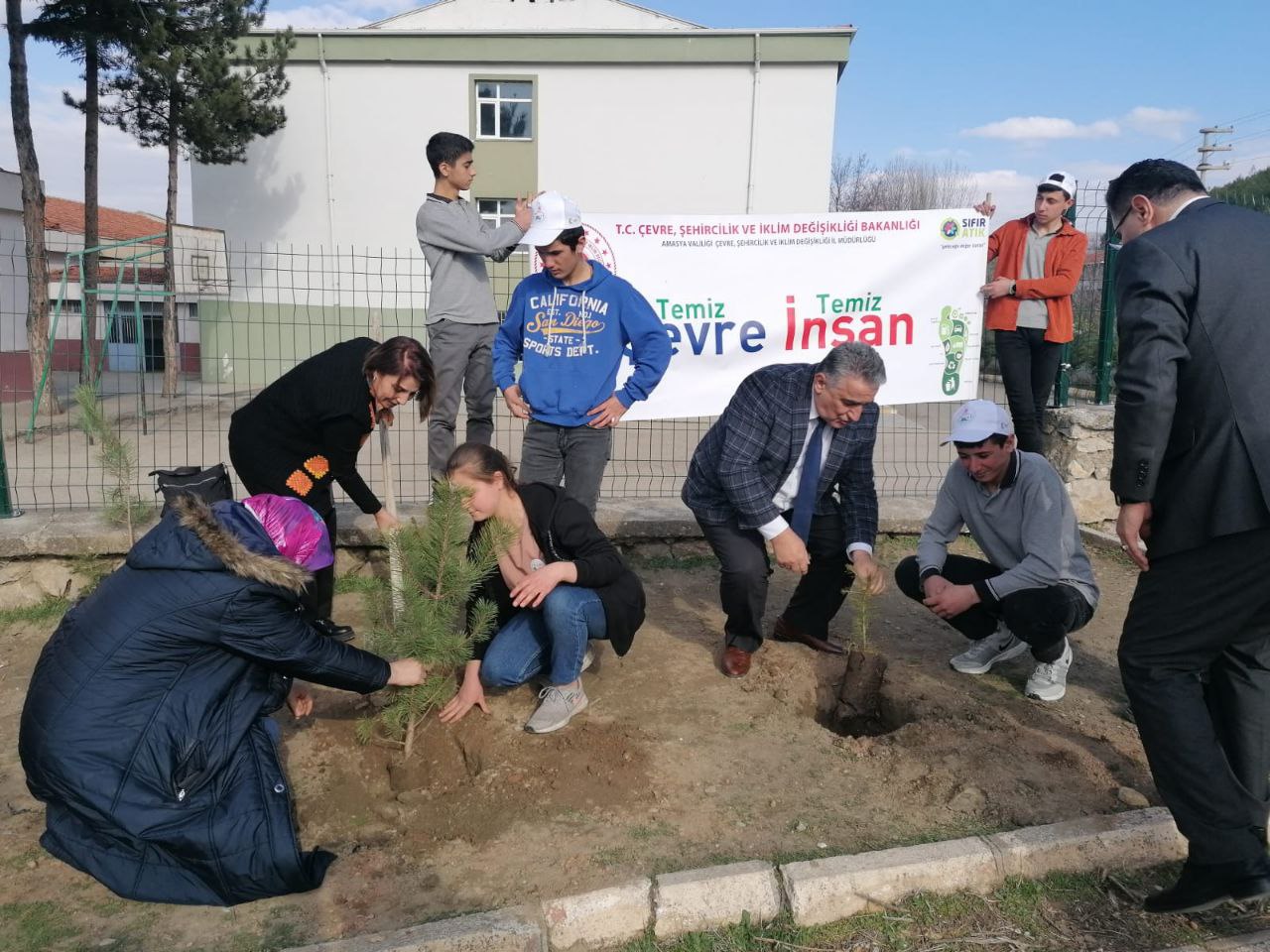 Amasya Aydınca Şehit Recep Bodur Çok Programlı Anadolu Lisesi’ de Sıfır Atık ve İklim Değişikliği Semineri Yapıldı.