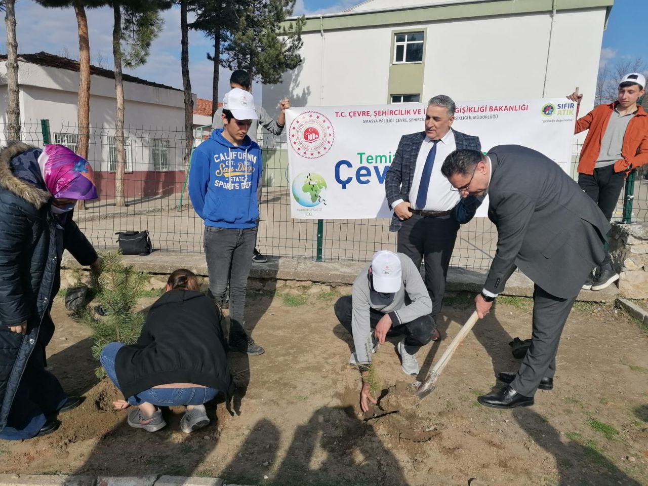 Amasya Aydınca Şehit Recep Bodur Çok Programlı Anadolu Lisesi’ de Sıfır Atık ve İklim Değişikliği Semineri Yapıldı.