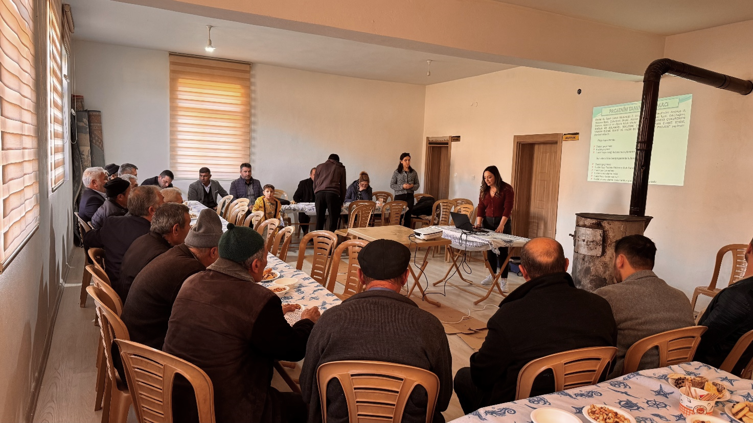Amasya Çukurören Barajı Ve Sulaması, Malzeme Ocakları, Kırma Eleme Tesisi, Yıkama Eleme Tesisi Ve Hazır Beton Santrali Projesi Halkın Bilgilendirilmesi Ve Sürece Katılımı Toplantısı Yapıldı.