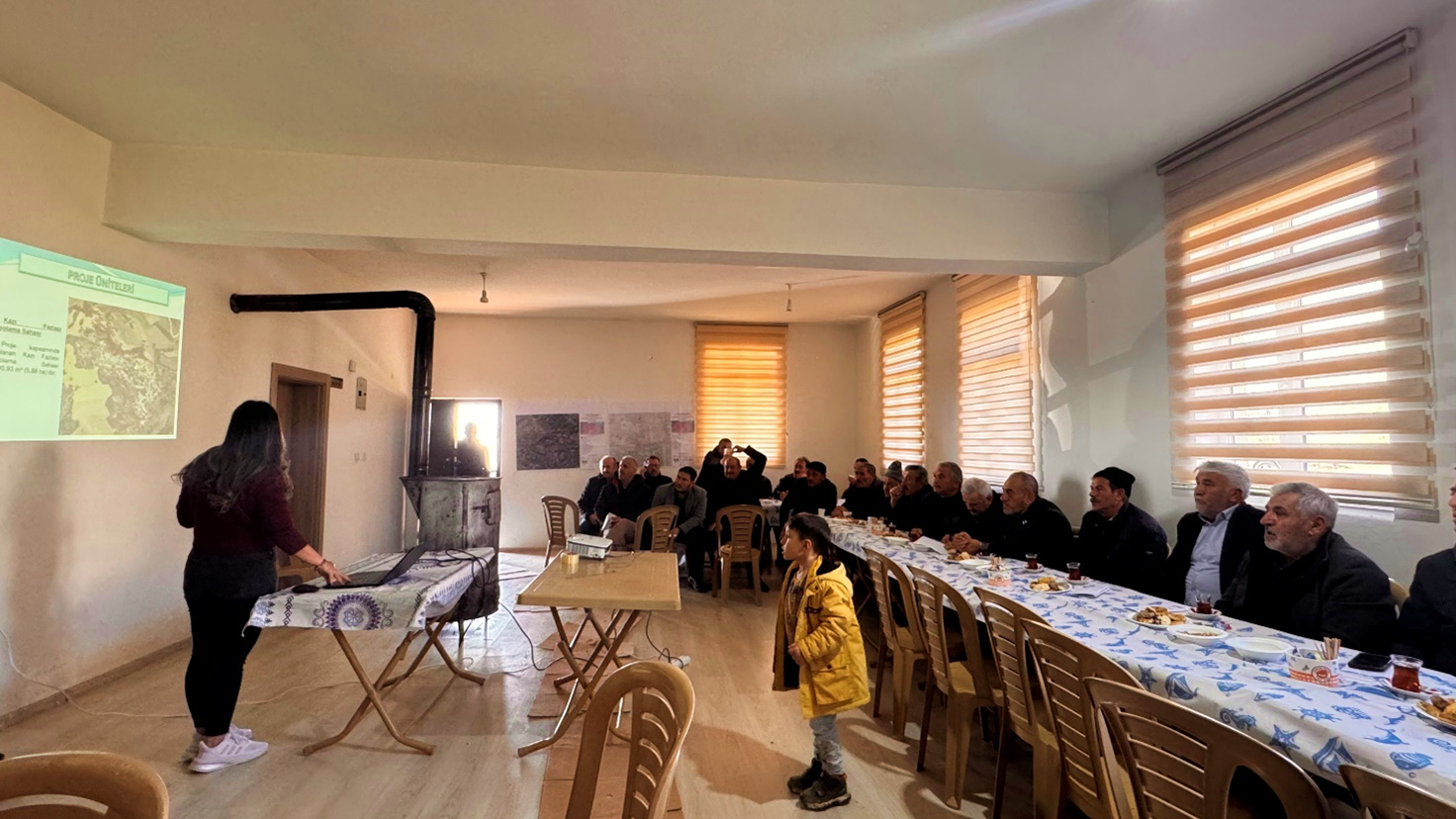 Amasya Çukurören Barajı Ve Sulaması, Malzeme Ocakları, Kırma Eleme Tesisi, Yıkama Eleme Tesisi Ve Hazır Beton Santrali Projesi Halkın Bilgilendirilmesi Ve Sürece Katılımı Toplantısı Yapıldı.