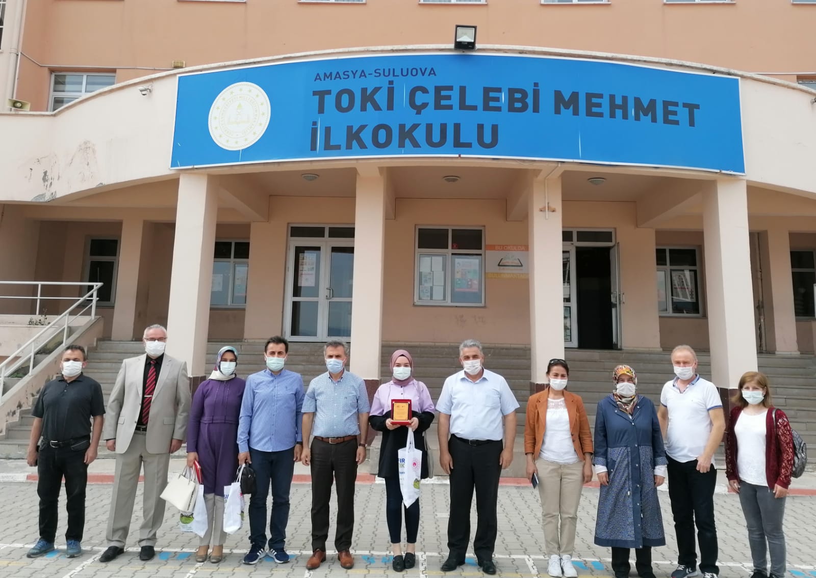 Sıfır Atık Projesine Destek Veren Toki Ç.Mehmet İlkokulu’na Plaket