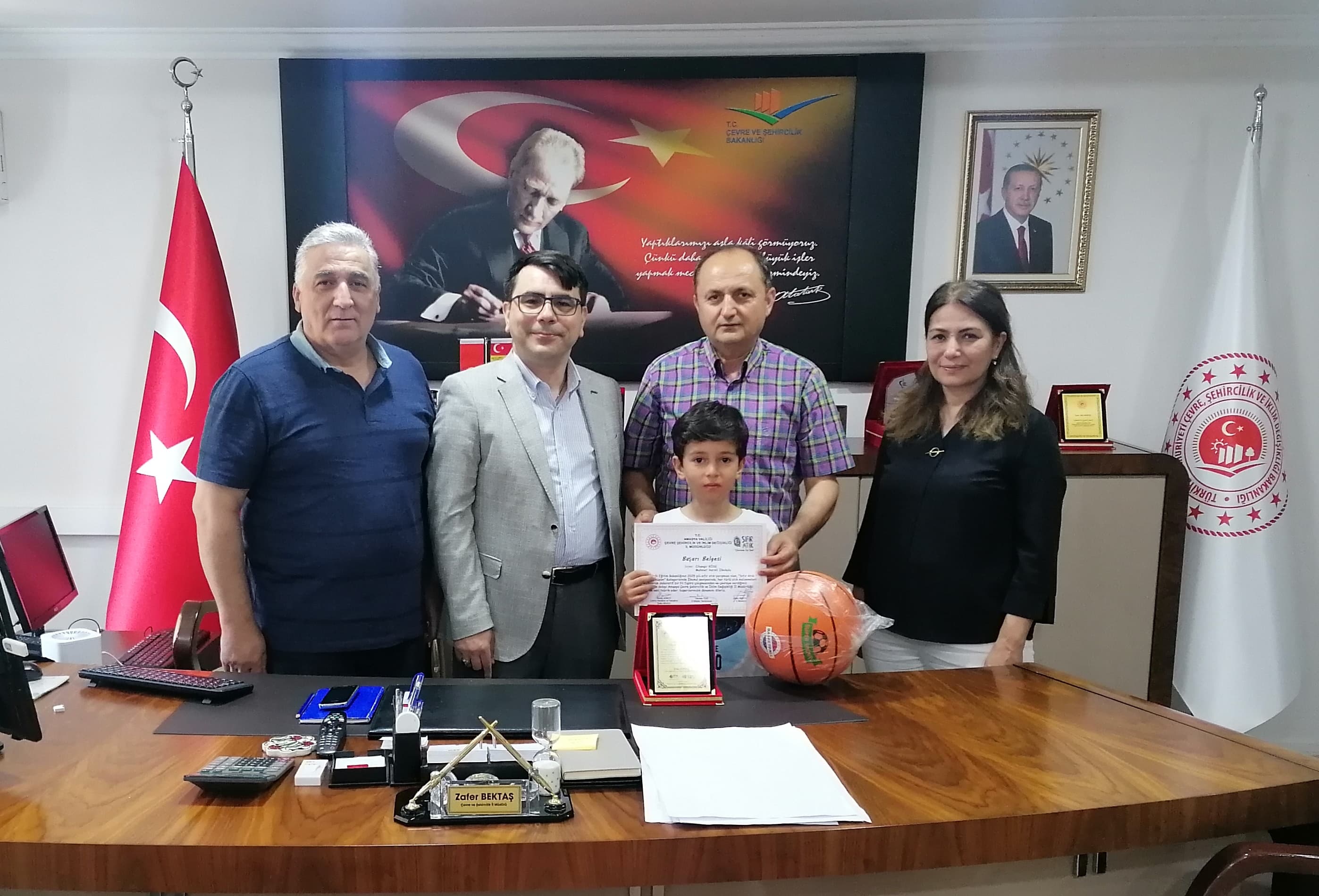 “Sıfır Atık İleri Dönüşüm” Yarışmacısına Ödülü Verildi.