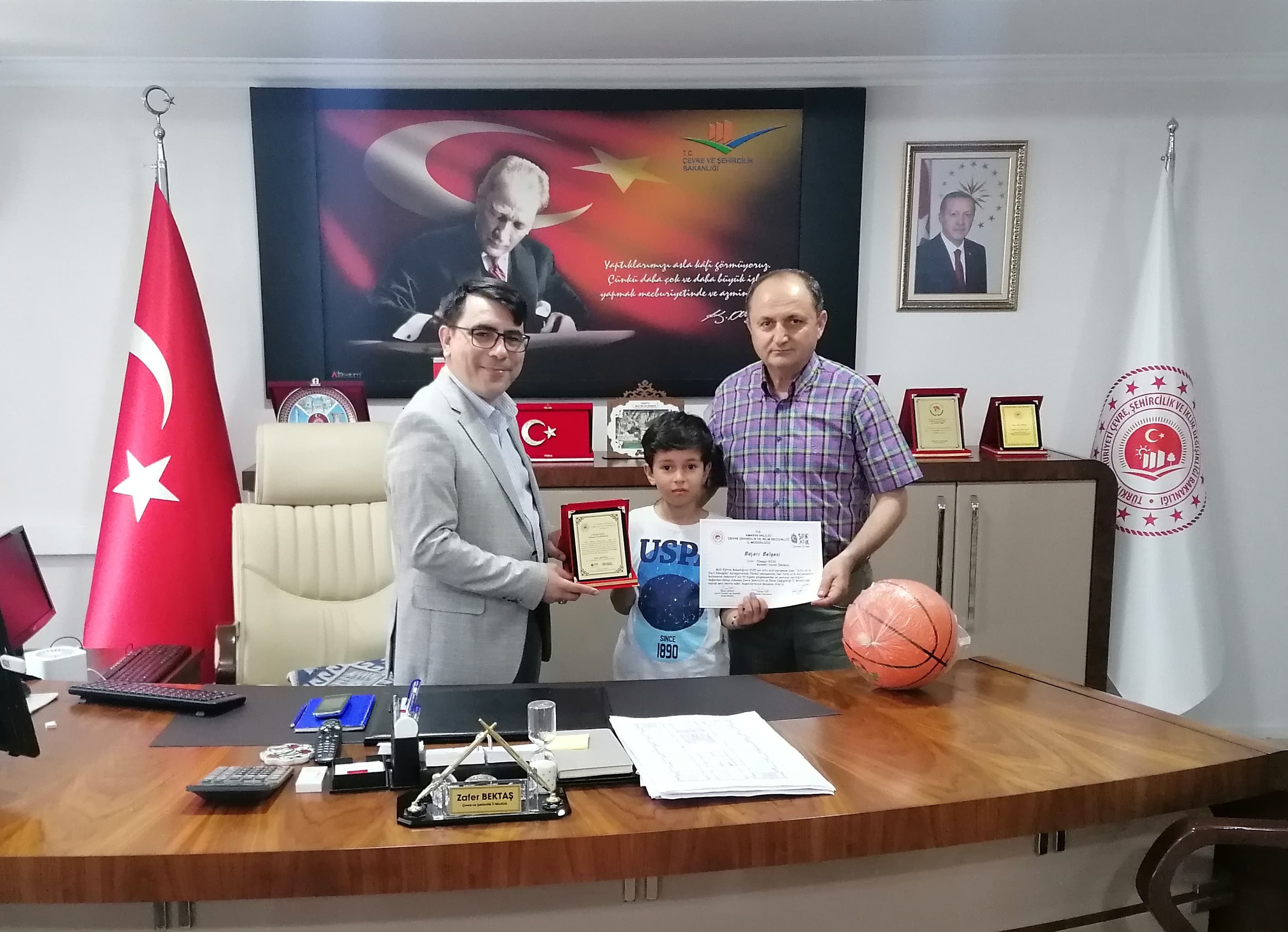 “Sıfır Atık İleri Dönüşüm” Yarışmacısına Ödülü Verildi.