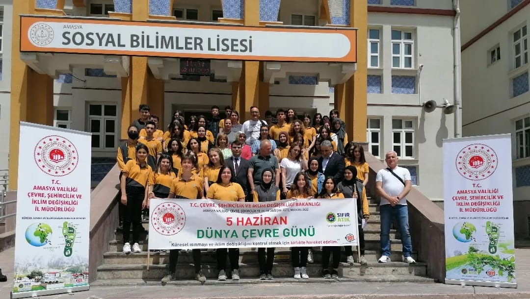 Sosyal Bilimler Lisesi Sıfır Atık Ve Evsel Atıklardan Kompost Yapımı Seminer Ve Sunumu Yapıldı