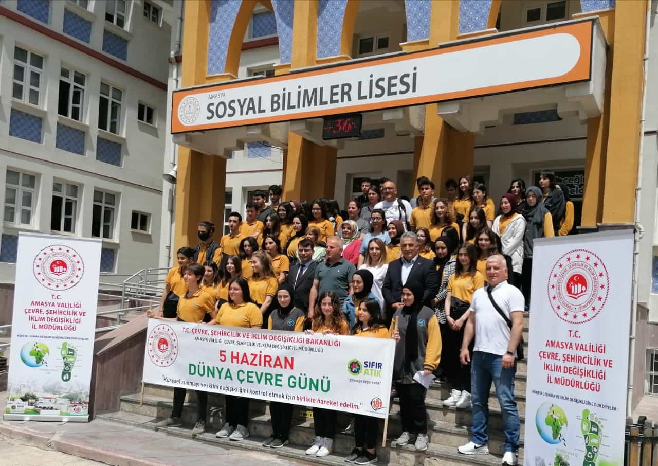 Sosyal Bilimler Lisesi Sıfır Atık Ve Evsel Atıklardan Kompost Yapımı Seminer Ve Sunumu Yapıldı