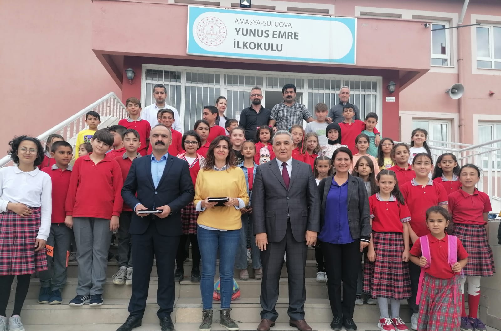 Suluova Yunus Emre İlkokulu’na Sıfır Atık Projesine Verdiği Destek için Eğitim ve Ödülleri Verildi