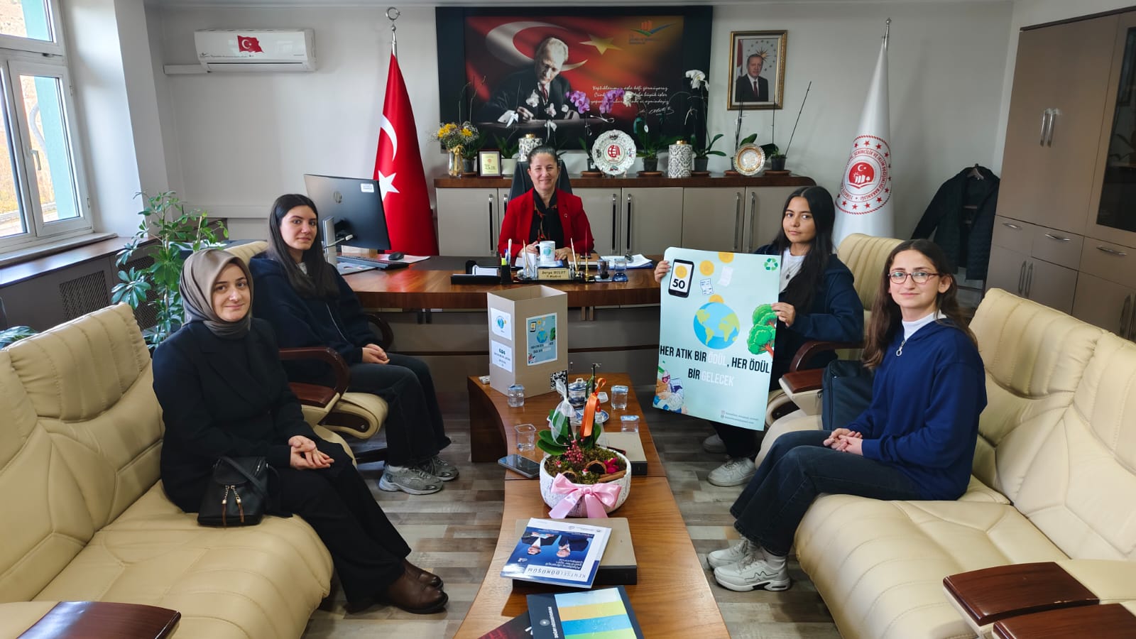 Türk Telekom İmam Hatip Lisesi'nden Ziyaret: 'Kazandıran Dönüşüm' Projesine Destek.