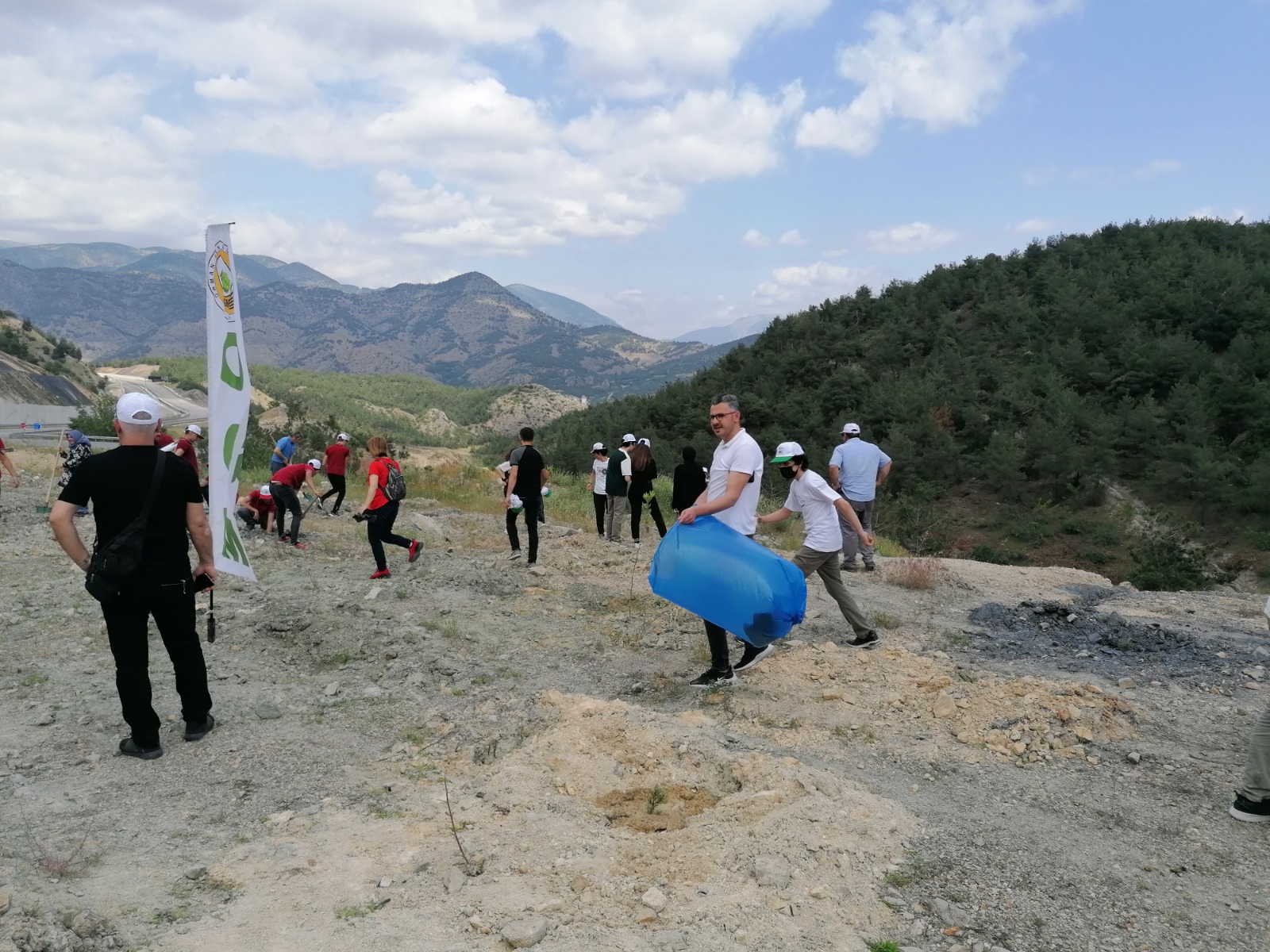 Türkiye Çevre Haftası Kapsamında Fidan Dikimi Etkinliği.