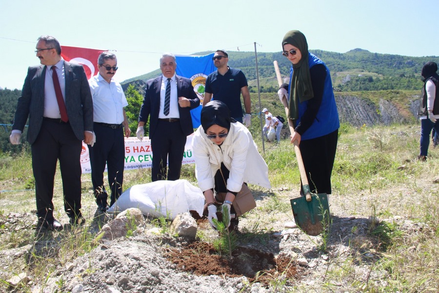 Türkiye Çevre Haftası “Orman Fidan Bakımı”