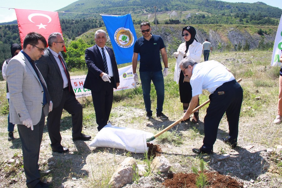 Türkiye Çevre Haftası “Orman Fidan Bakımı”