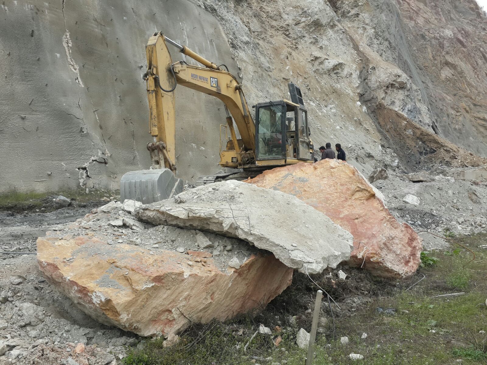 Yeşilırmak Nehrinde Meydana Gelen Su Bulanıklığı Ve Balık Ölümleri İle İlgili Duyuru