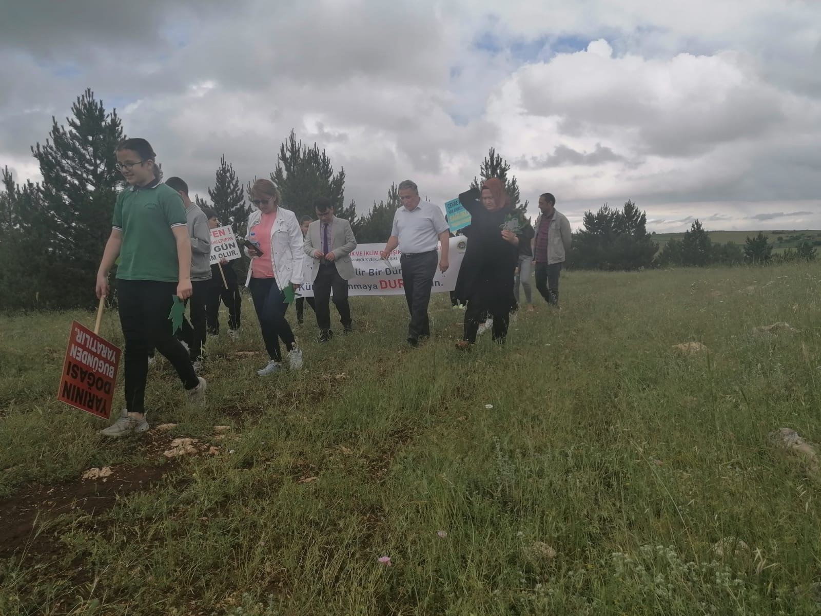 Yeşilırmak Ortaokulu Hatıra Ormanında Doğa Ve Çevre Yürüyüşü