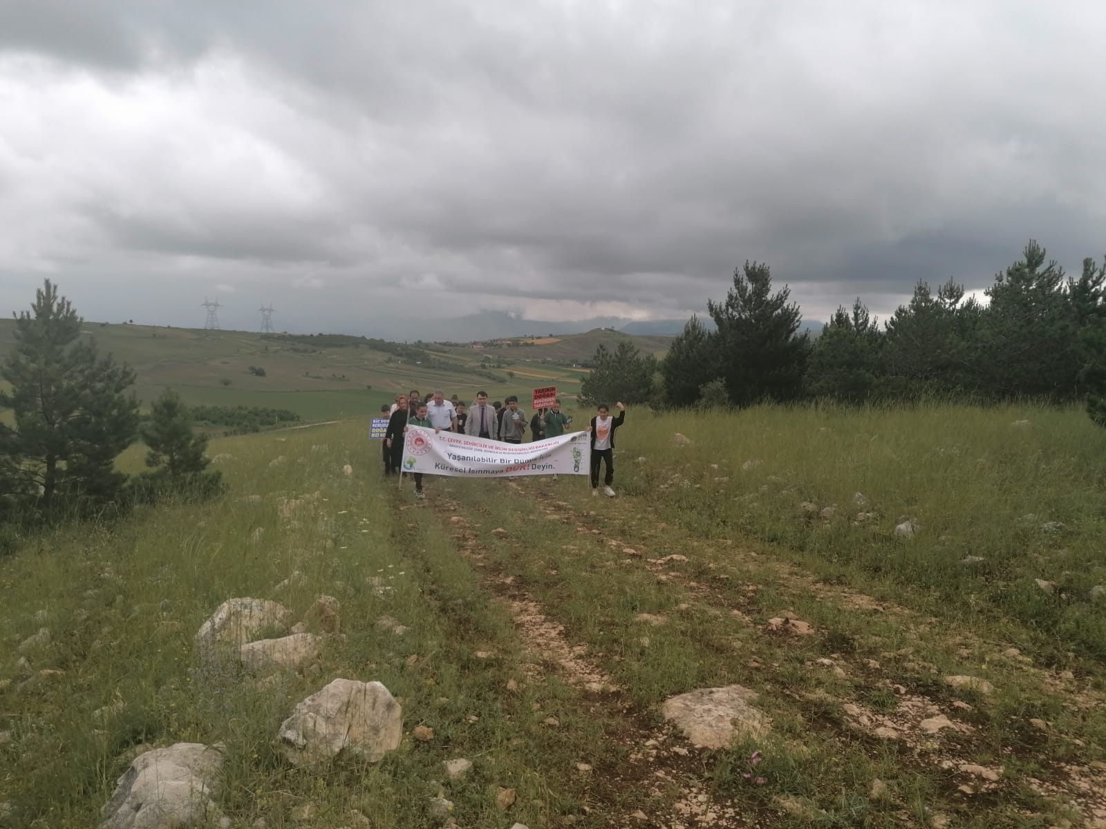 Yeşilırmak Ortaokulu Hatıra Ormanında Doğa Ve Çevre Yürüyüşü