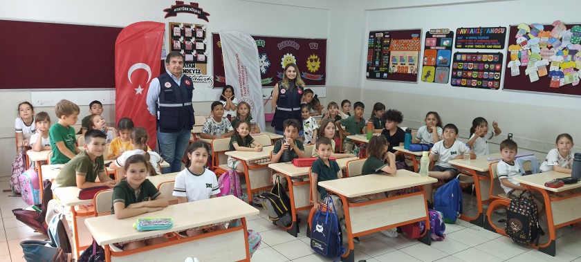 Çevre Haftası Kapsamında Yapılan Etkinlikler: Sıfır atık farkındalık eğitimleri verdik.
