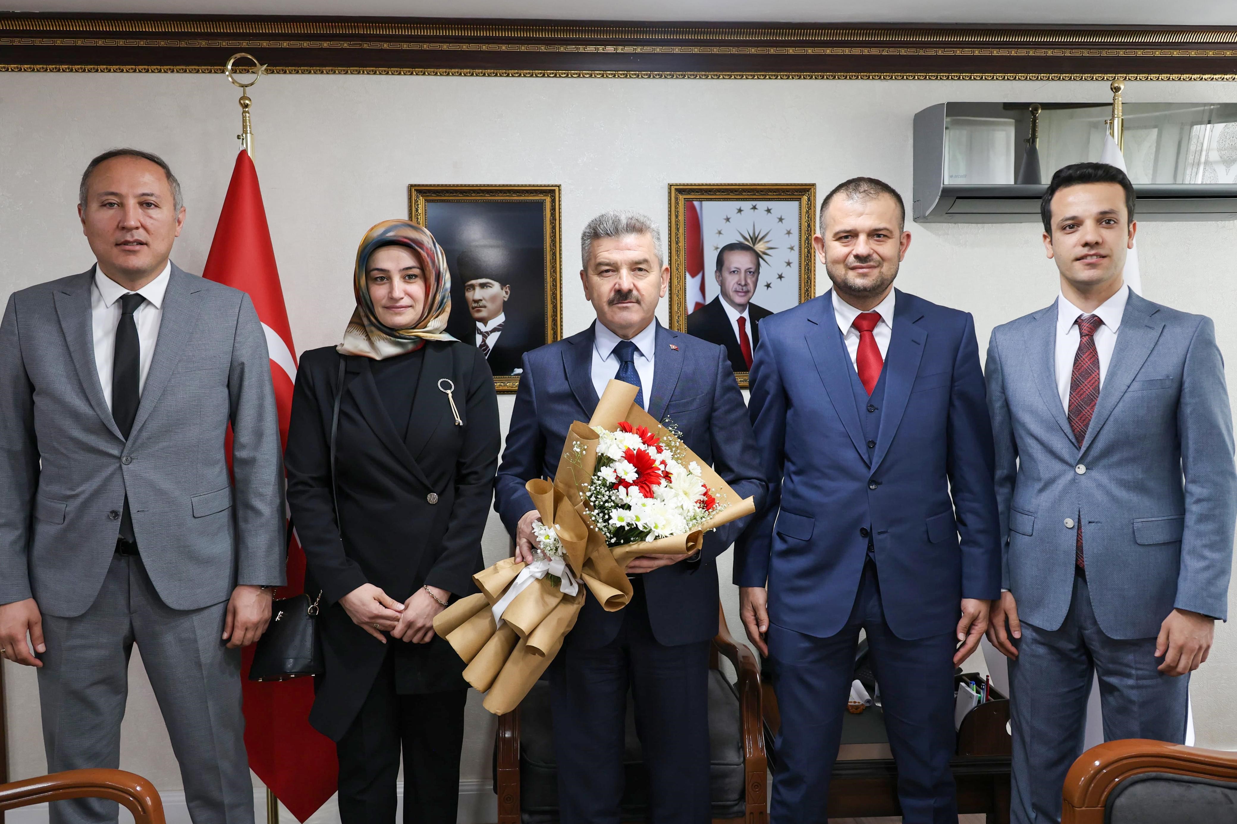 Valimiz Sayın Dr. Turan ERGÜN' e  Çevre Haftası Ziyareti