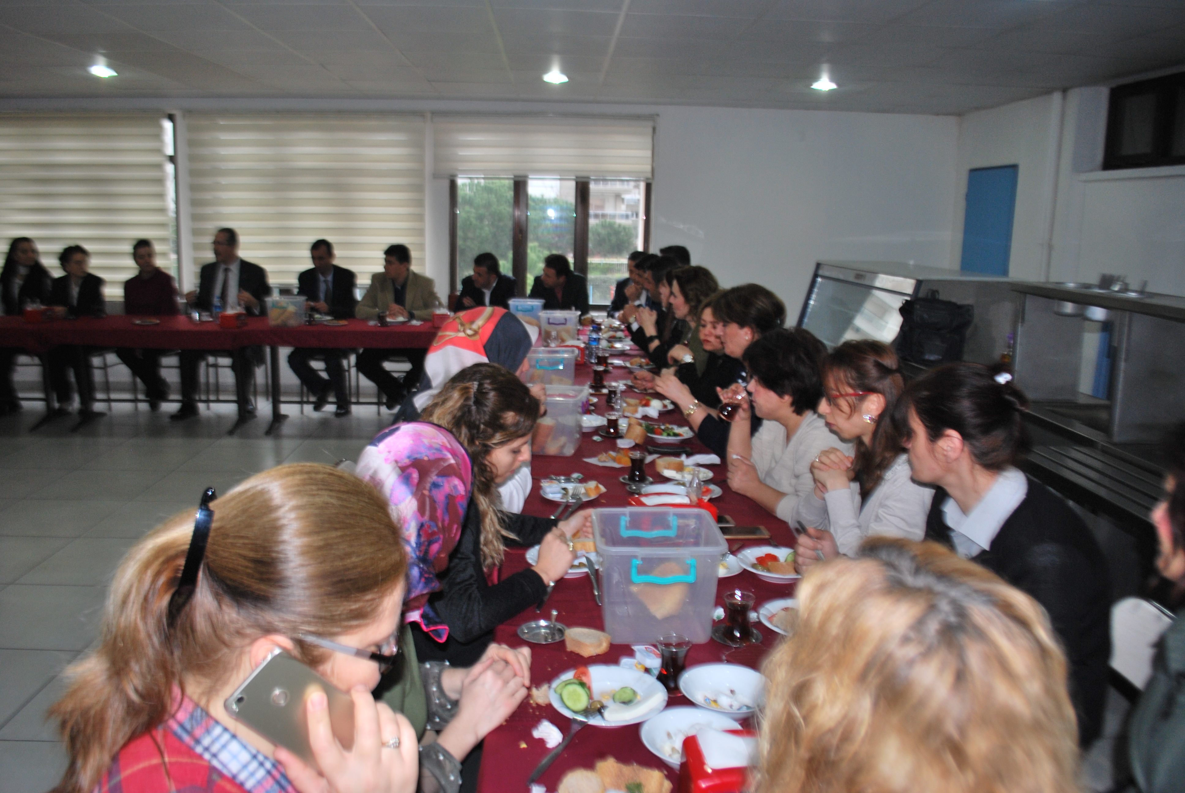 DÜNYA KADINLAR GÜNÜ KUTLANDI