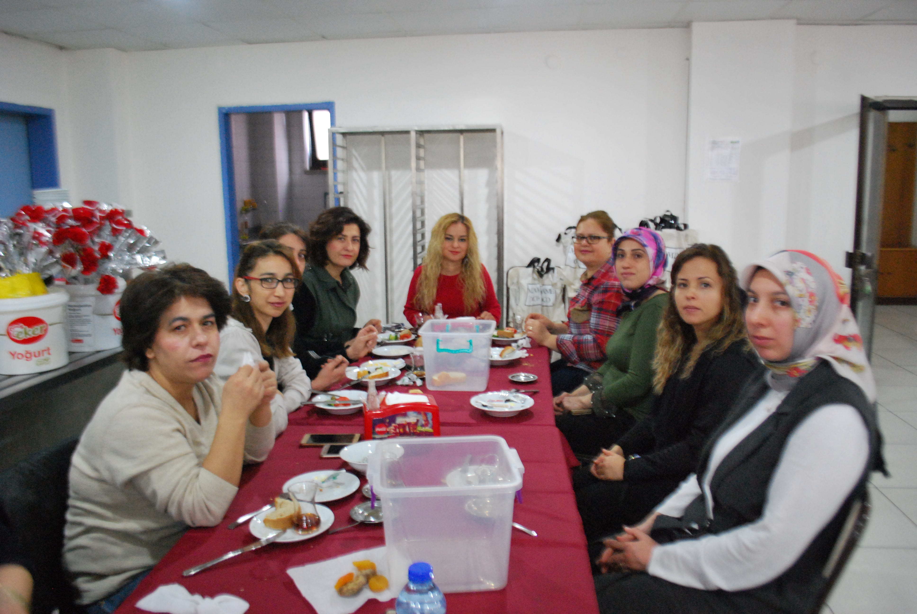 DÜNYA KADINLAR GÜNÜ KUTLANDI