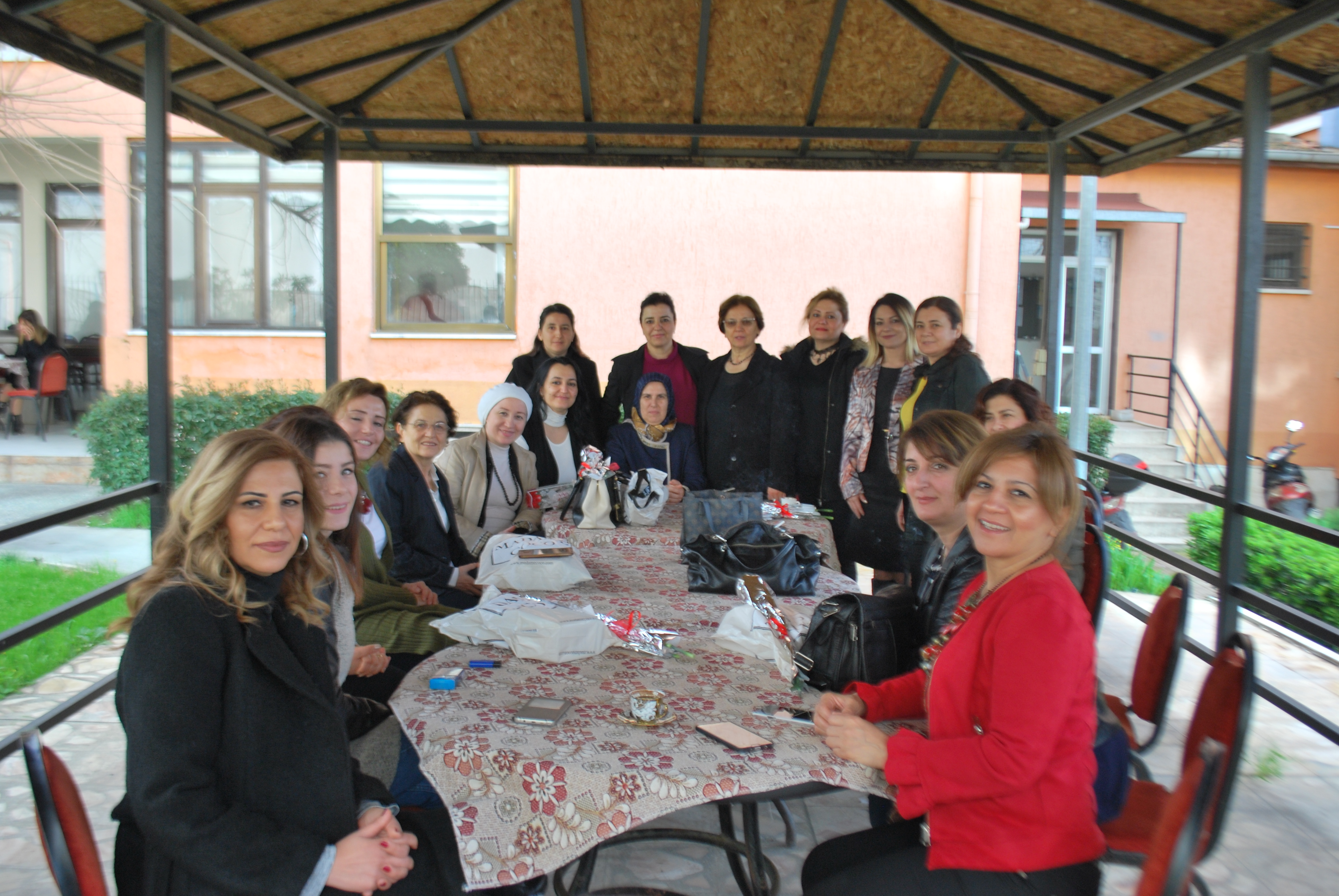 DÜNYA KADINLAR GÜNÜ KUTLANDI